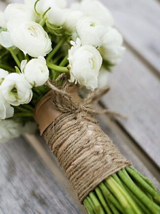 how to wrap a bouquet of flowers in cellophane