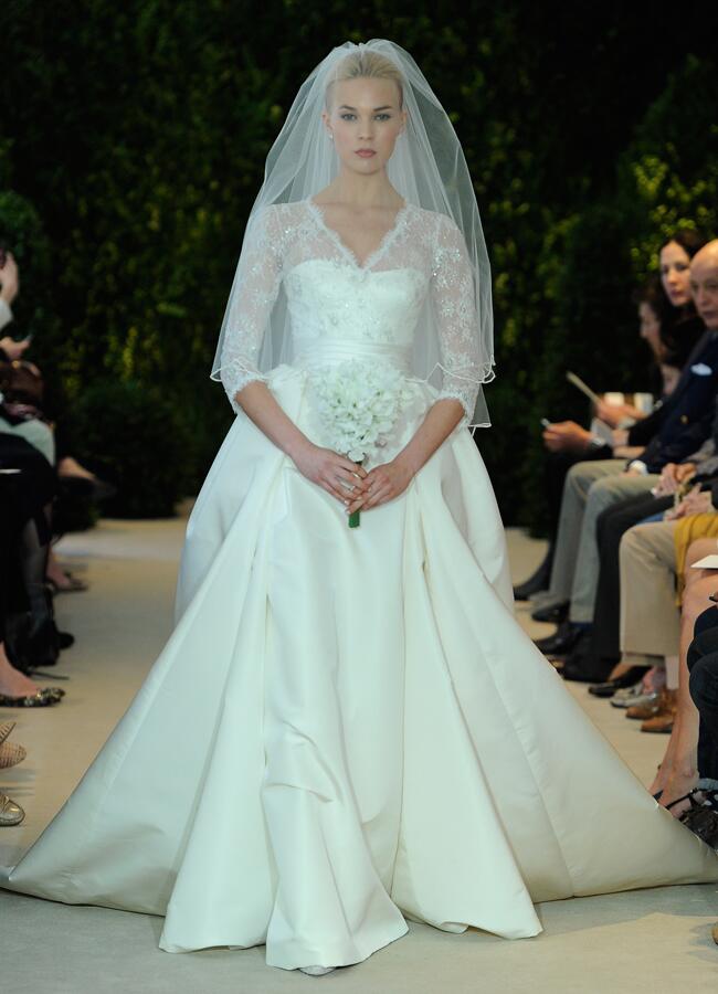 Holly Madison’s Stunning Wedding Dress (Get the Look!)