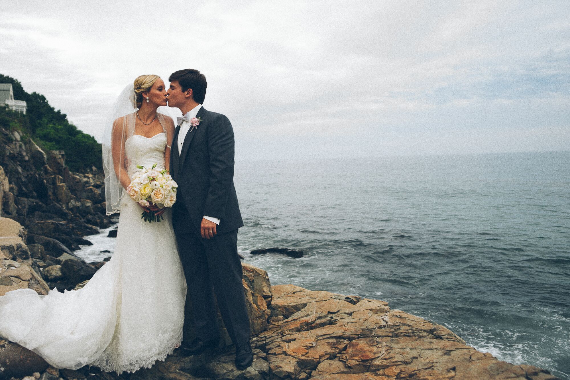 A Classic Coastal Maine  Wedding  at York  Golf Tennis Club 