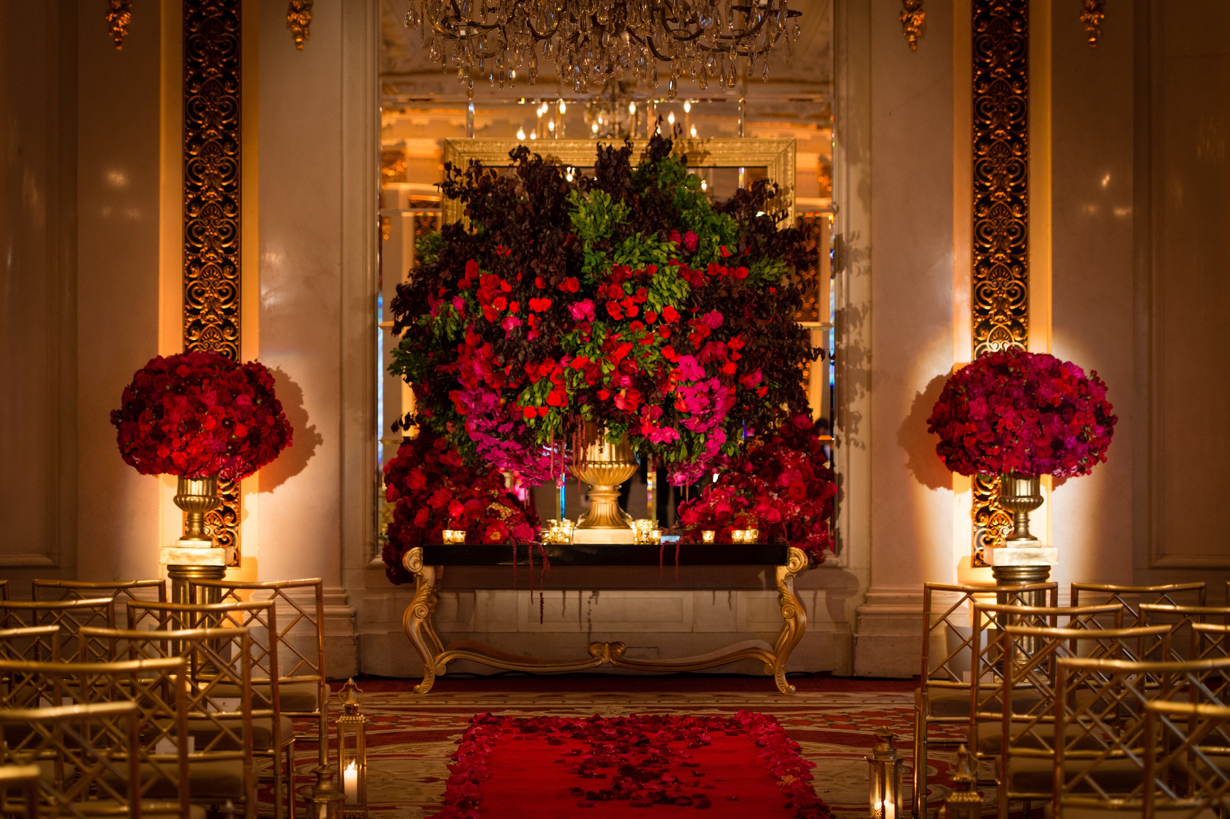 Red Roses Bedroom Decor