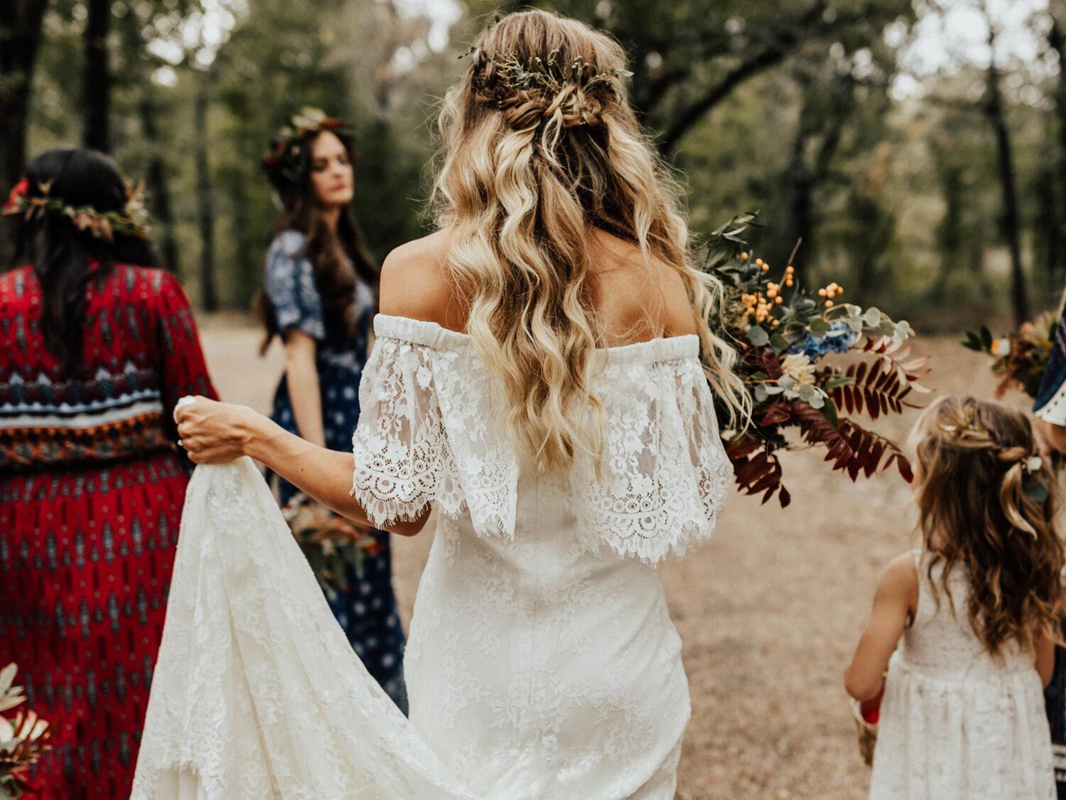 15 Simple Bridesmaid Hairstyles