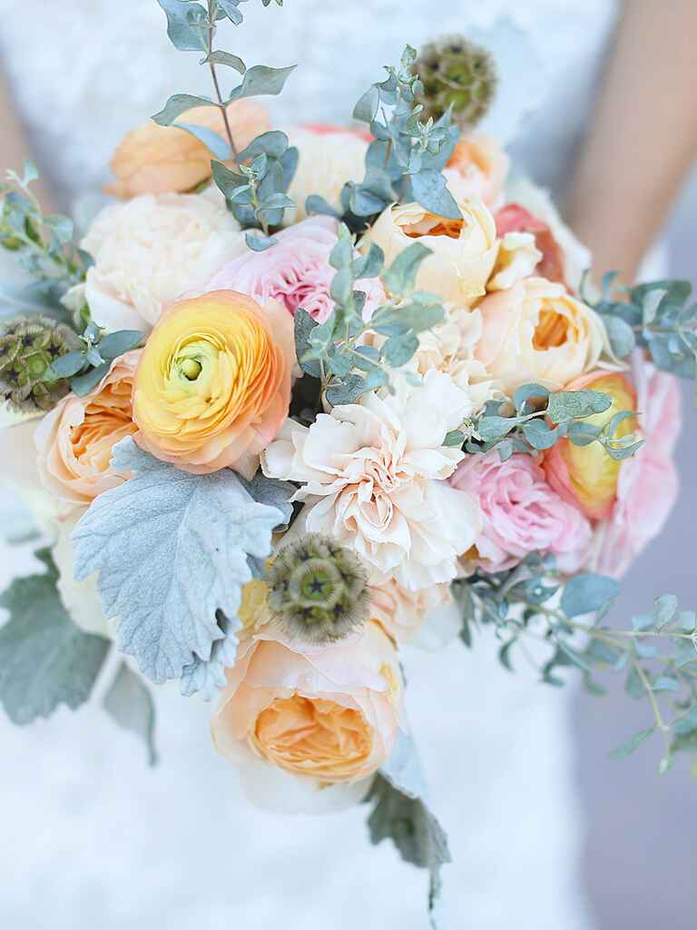 16 Stunning Ranunculus Bouquets 5100