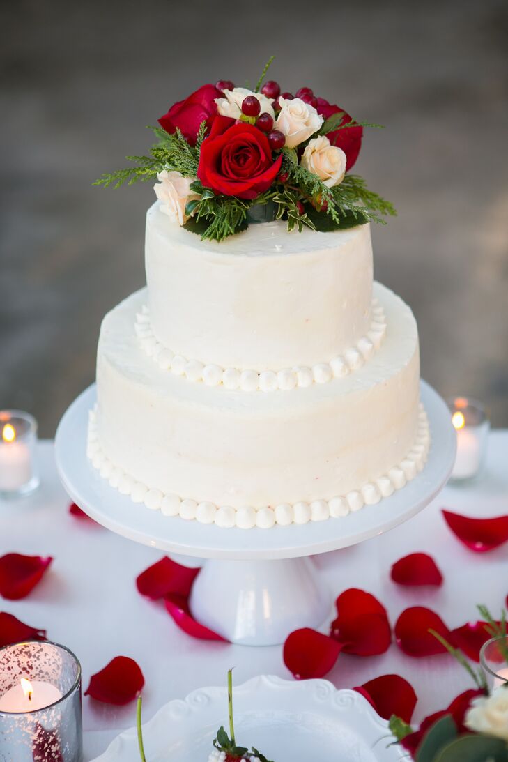 Ivory Beaded Wedding Cake with Roses