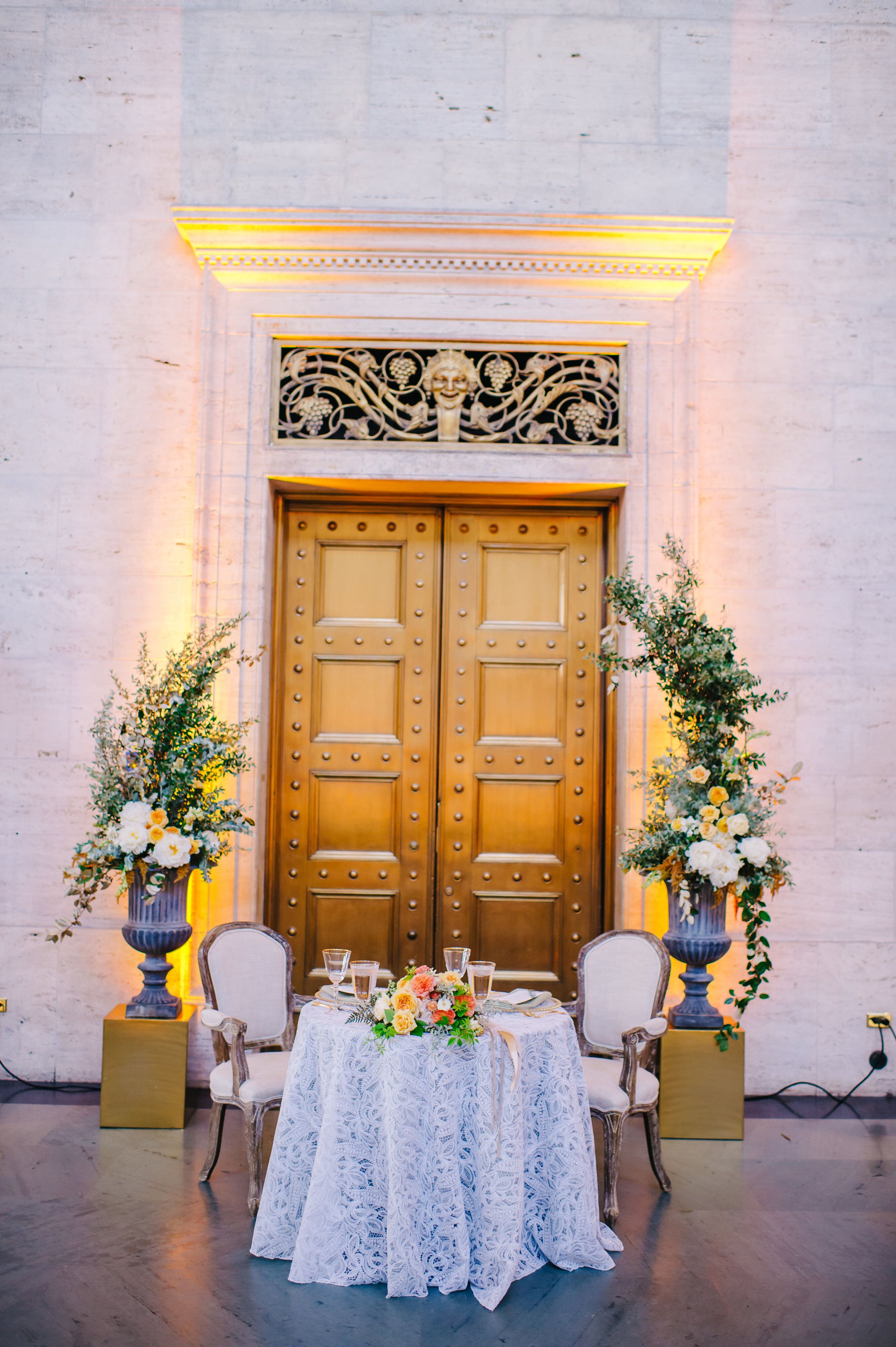 An Eclectic Colorful Wedding at the Detroit Institute of Arts in