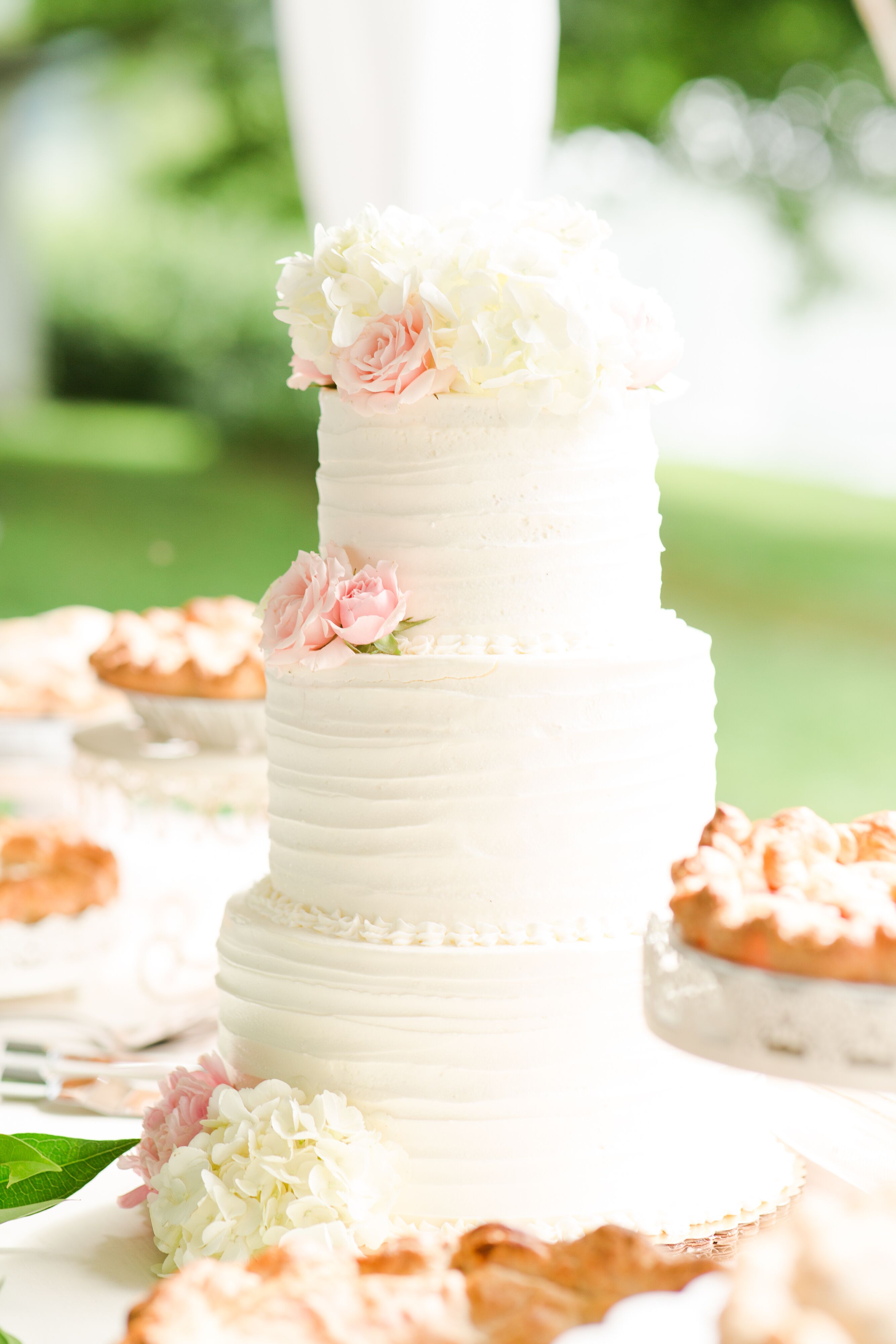 Classic Buttercream Cake with Roses and Hydrangeas