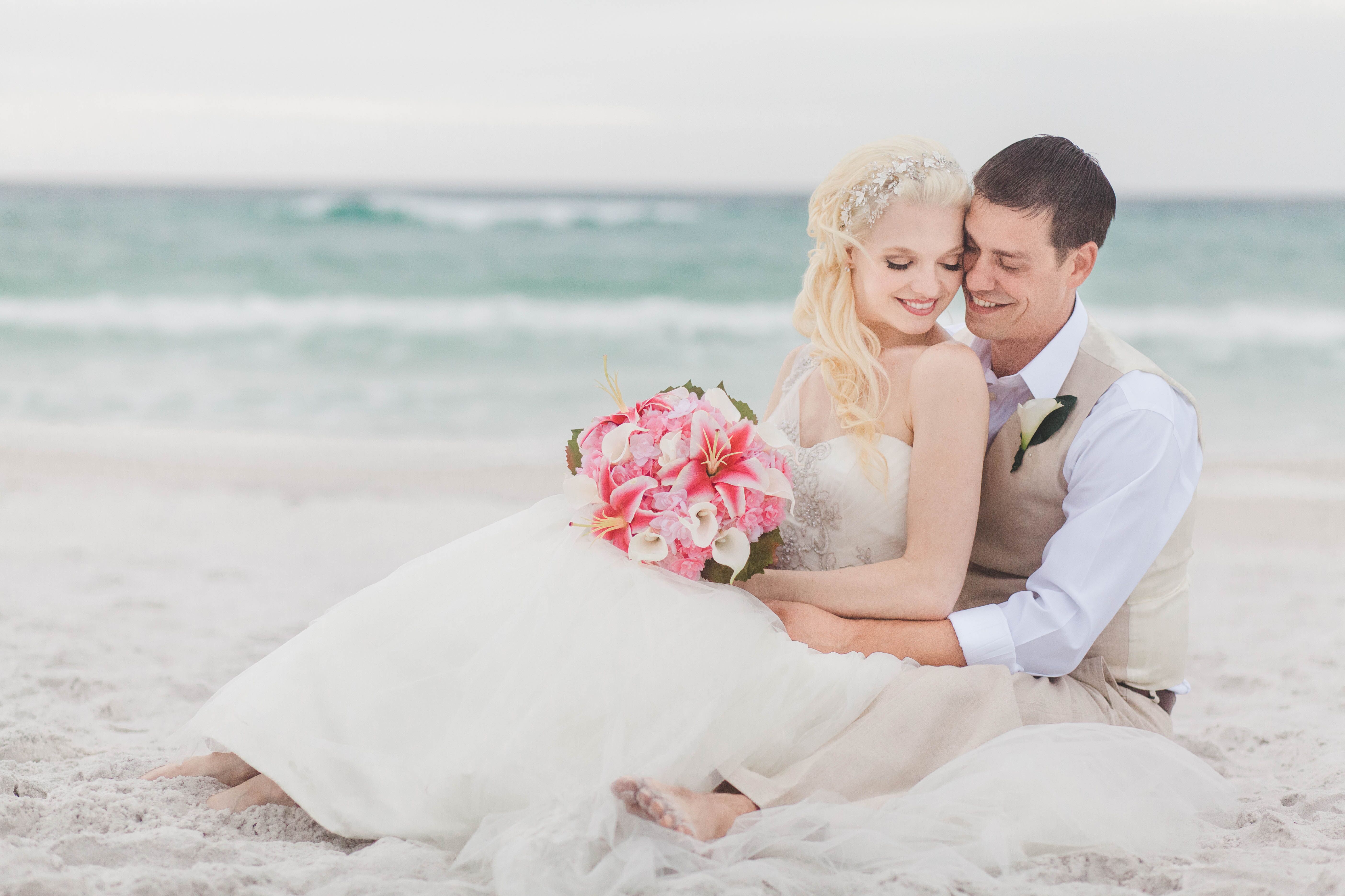 Simple Beach Wedding in Destin, Florida