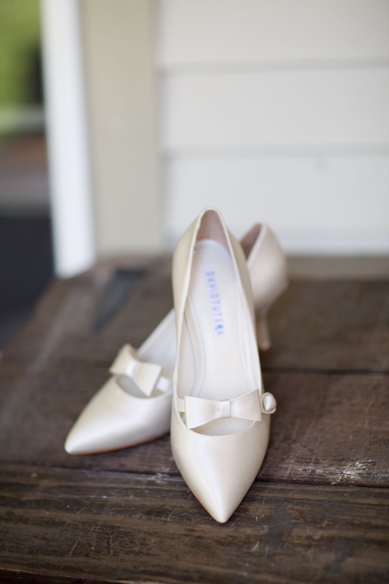 Retro Ivory Bow Bridal Heels