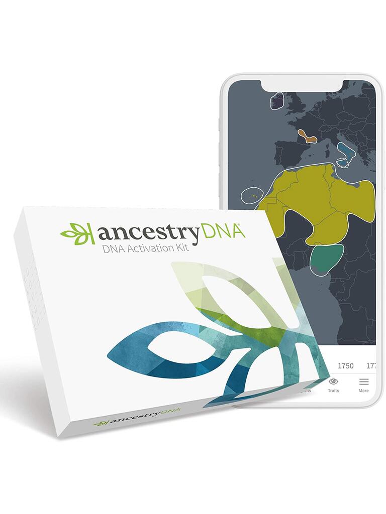 AncestryDNA kit och telefon som visar karta över resultat