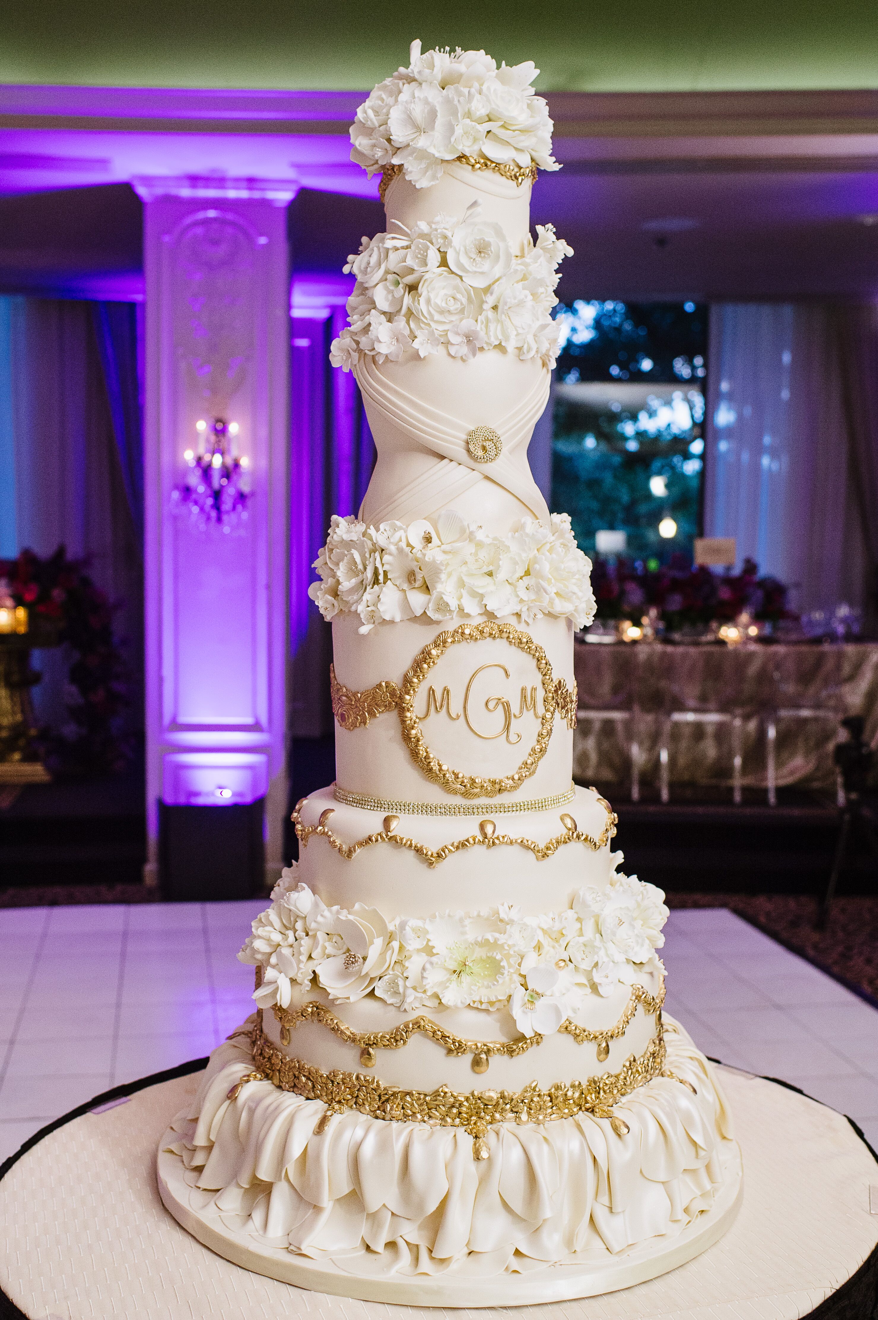 Glamorous Ivory And Gold Five Tier Wedding Cake 