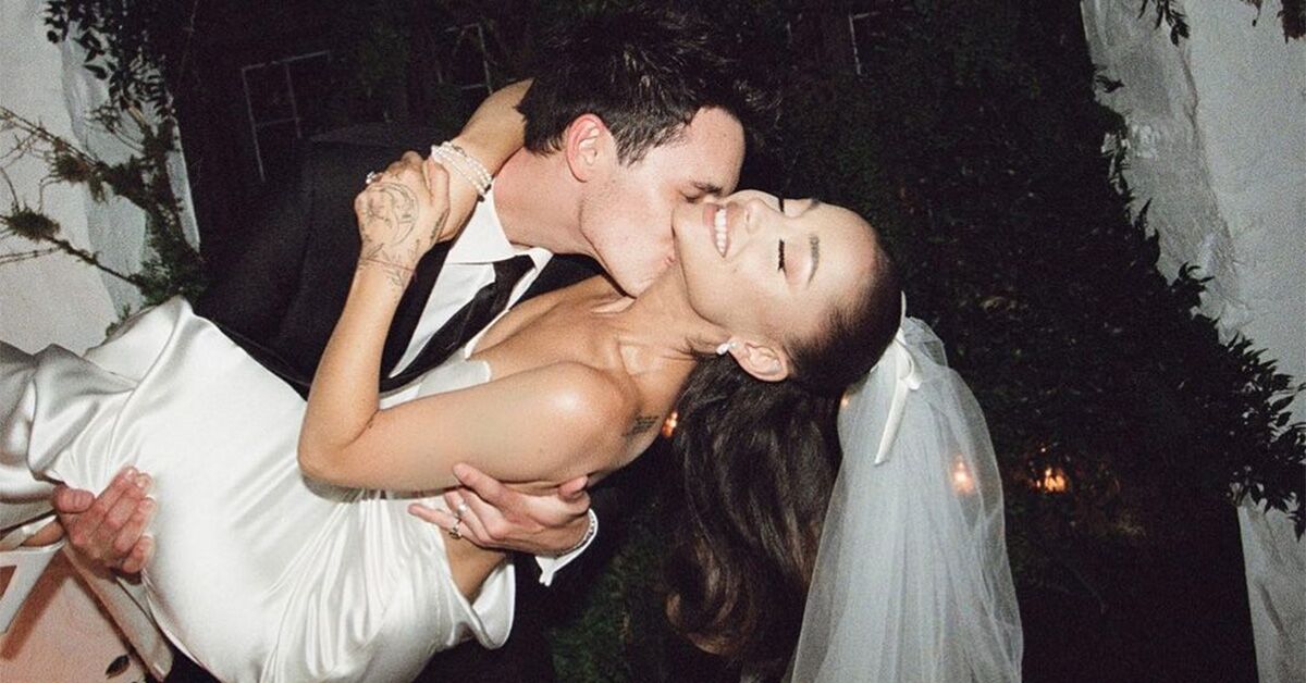 Ariana Grande Is Married Wedding Details Photos