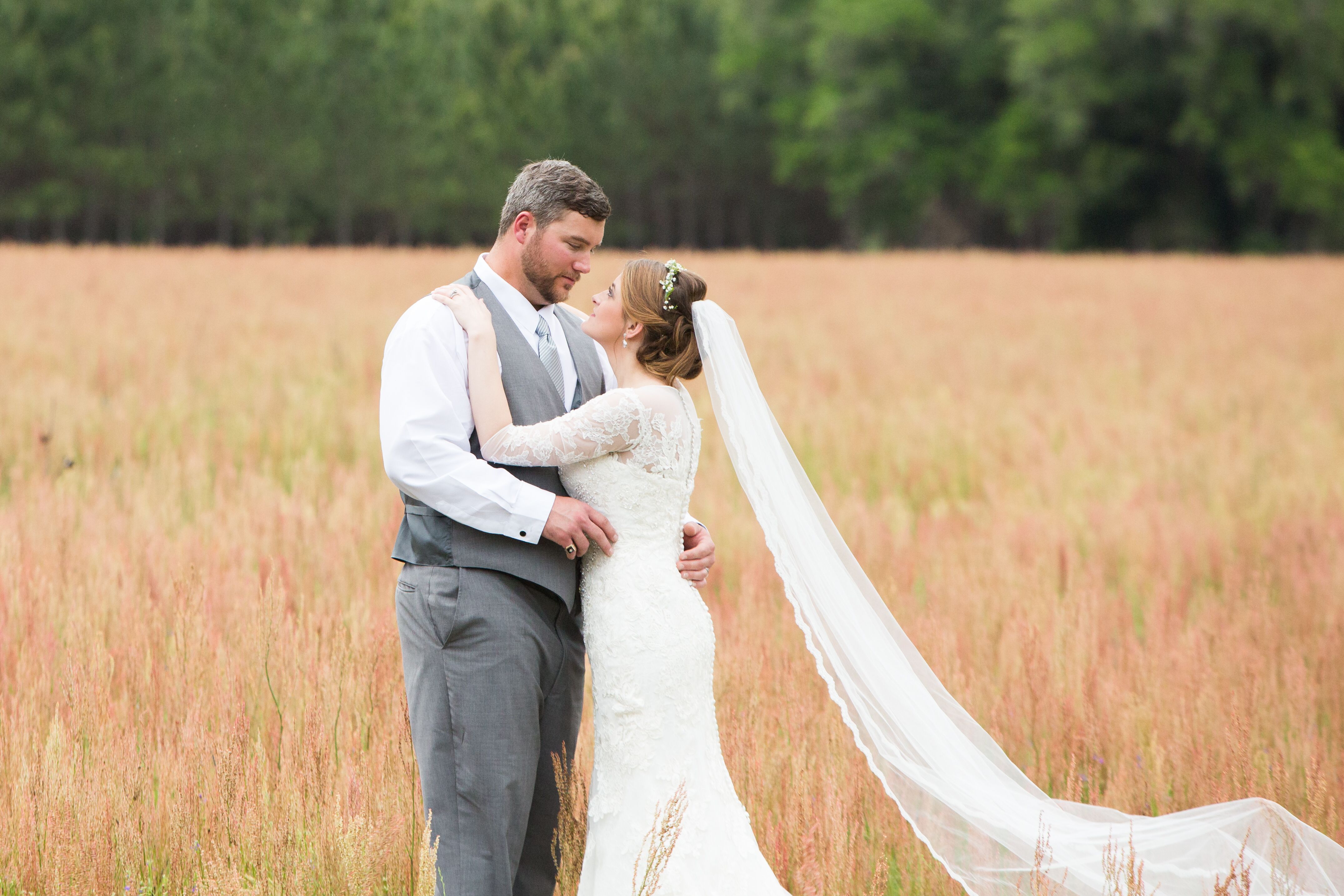 A Romantic Southern Wedding  at Braided Oaks Farm in 