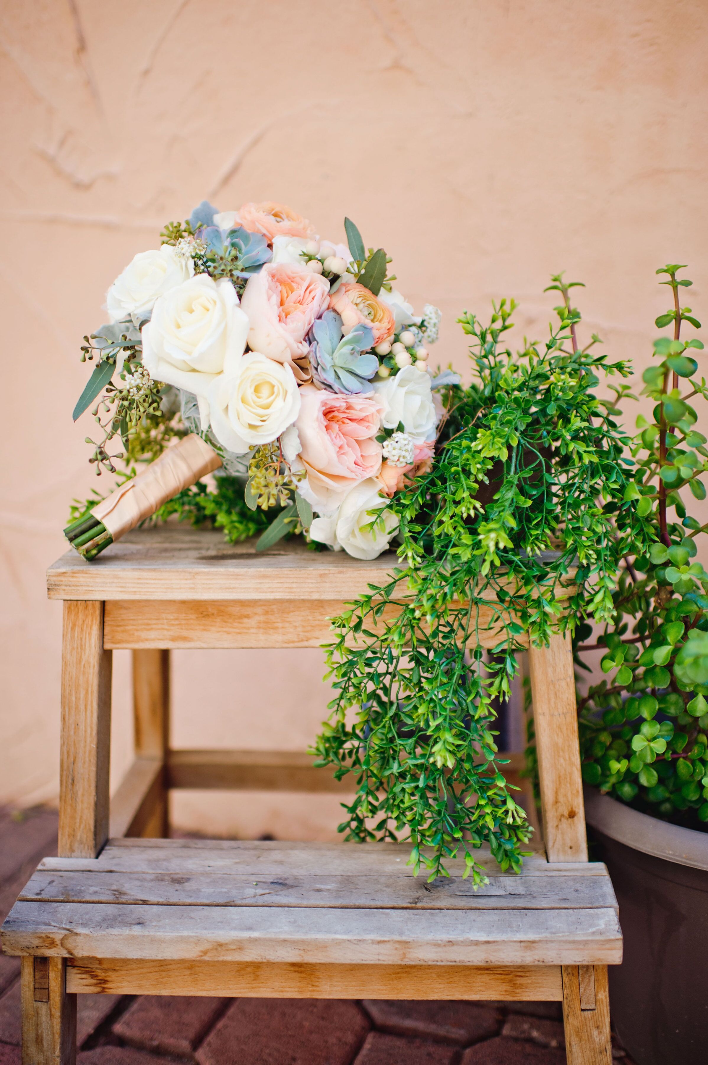 elegant-bouquet-spanish-inspired-desert-wedding