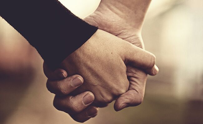 Holding Hands Can Strengthen Your Relationship