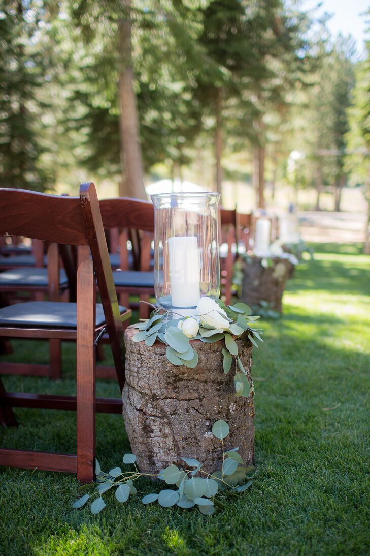 Tree Stump Aisle Decor