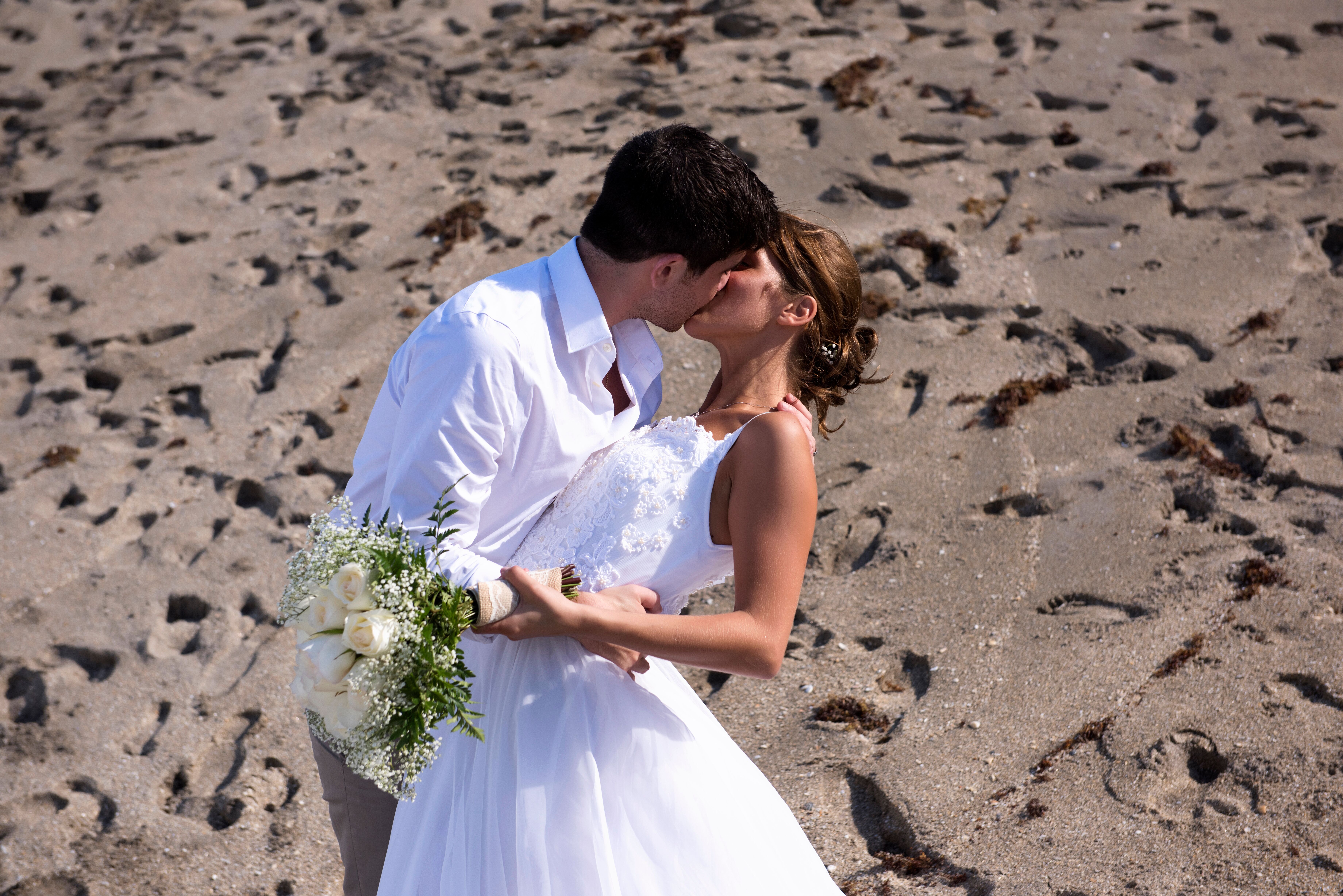 This Couple Wore Just Married Eagles Jerseys at Their Wedding