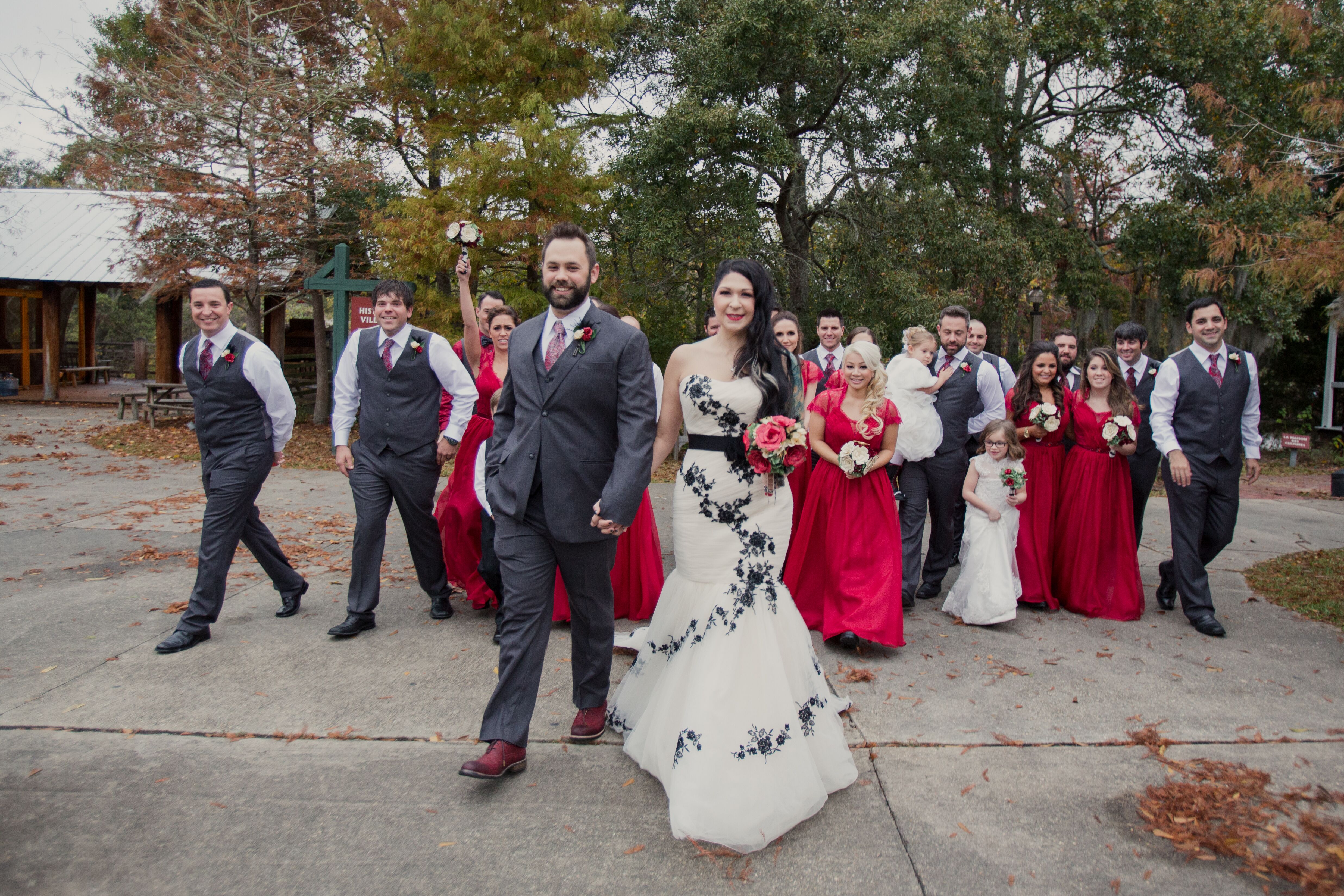 A Fun Red Black And White Wedding At Vermilionville In Lafayette