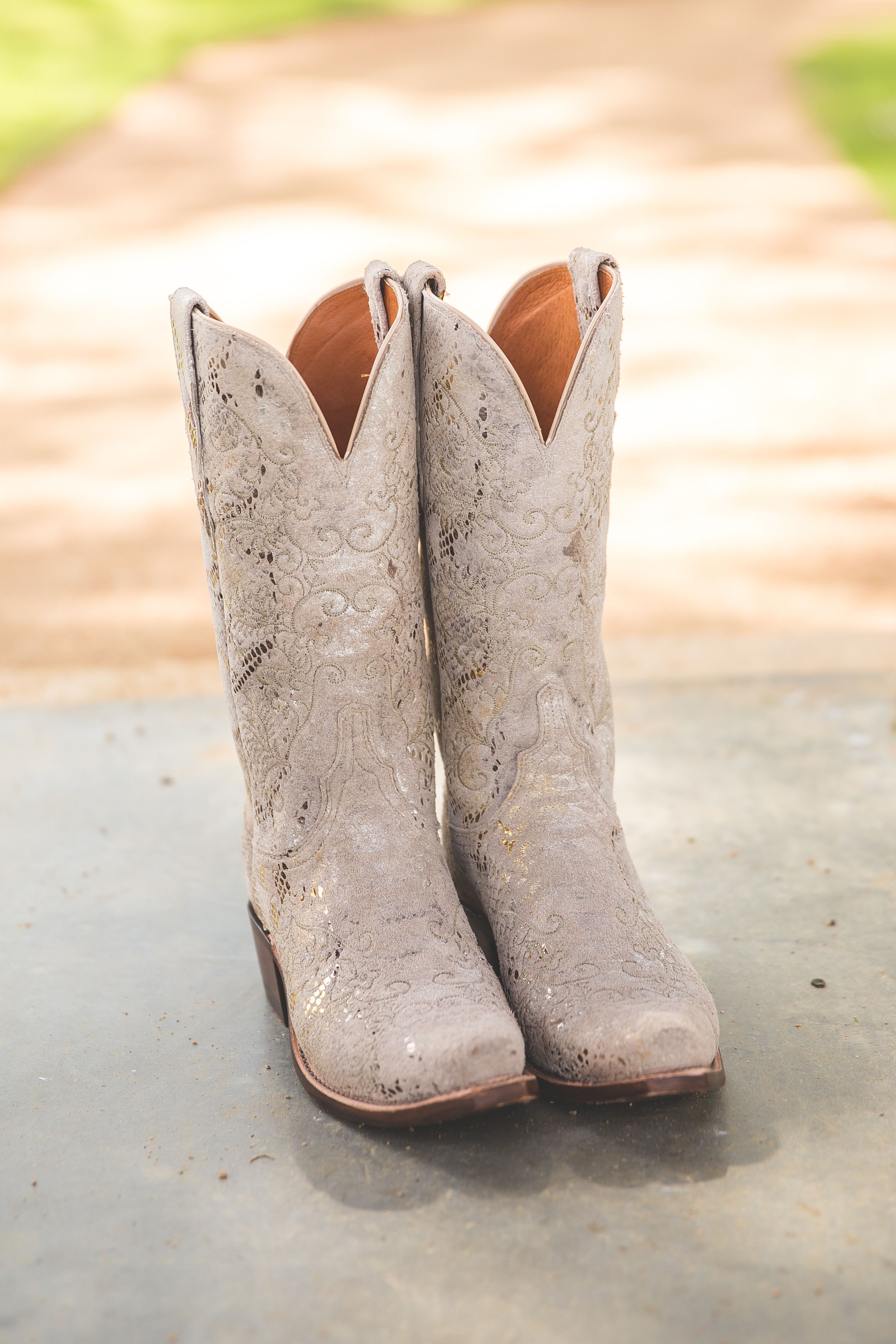 wedding cowboy boots for bride