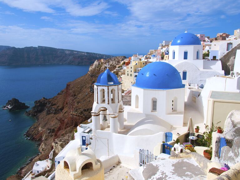 Santorini Honeymoon: Weather and Travel Guide