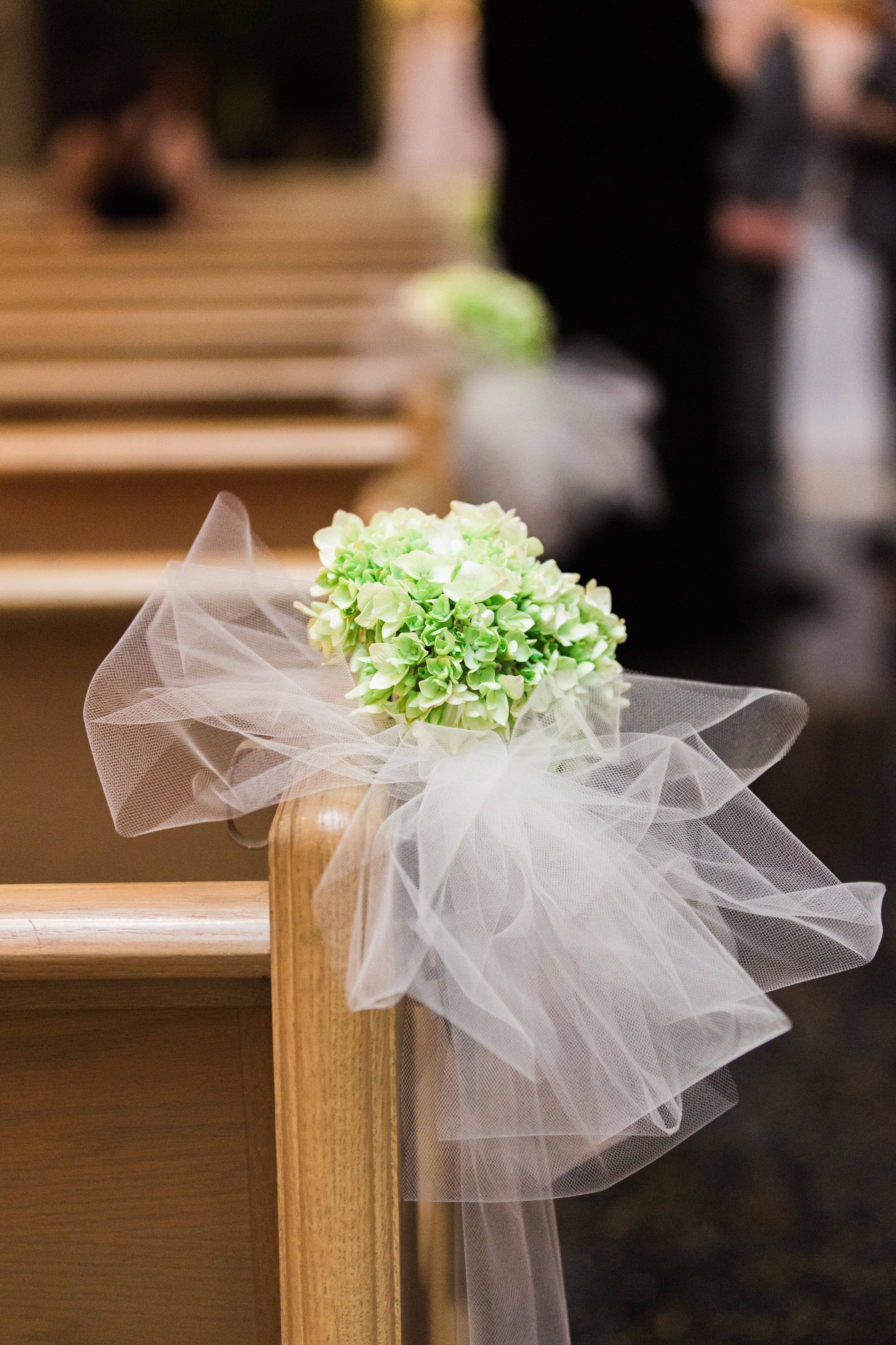 Green Hydrangea, Ivory Tulle Aisle Decoration
