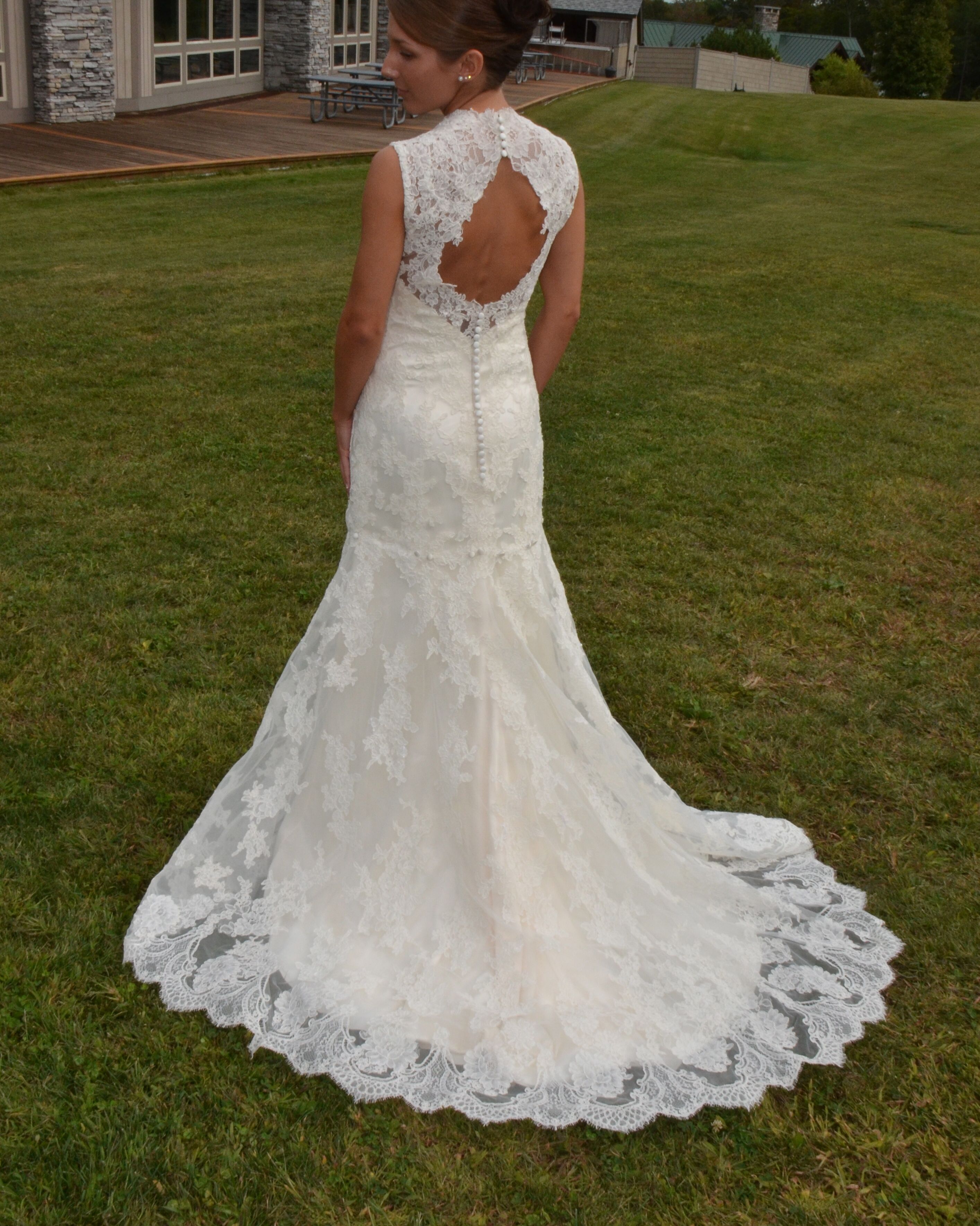 Keyhole lace wedding outlet dress