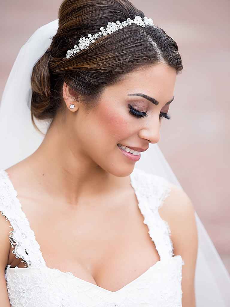 15 Gorgeous Makeup Looks  for Brunette Brides 