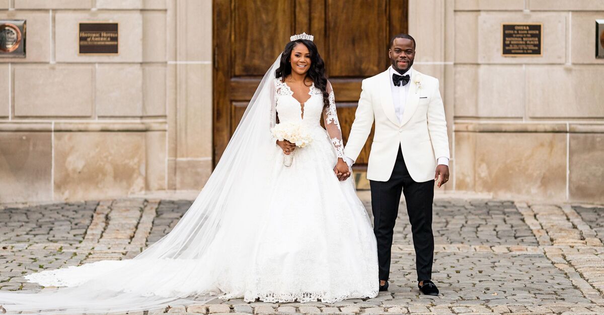 white sleeve wedding dress