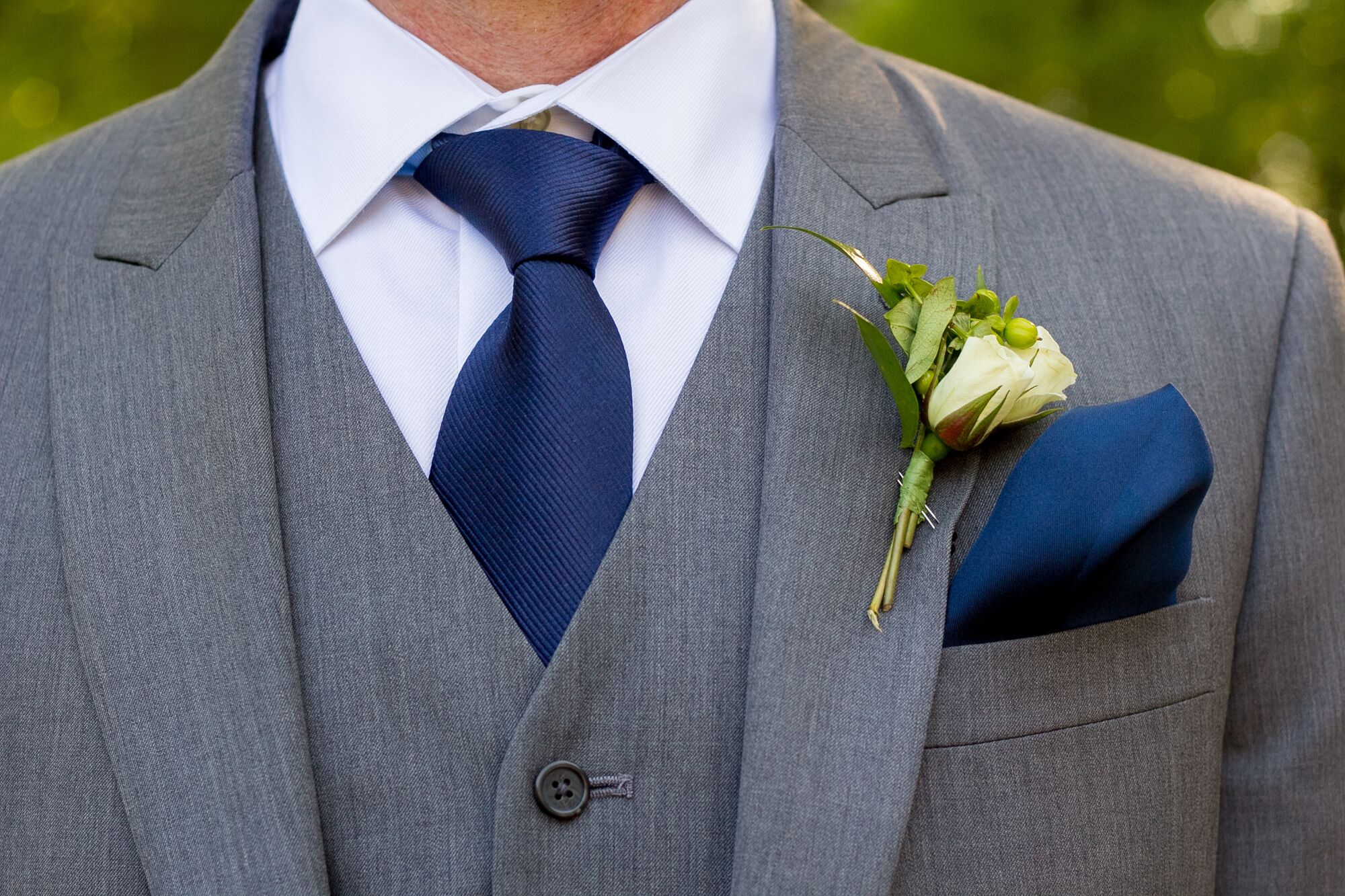 Charcoal Grey Suit: Shirt And Tie Combinations And Style Guide ...