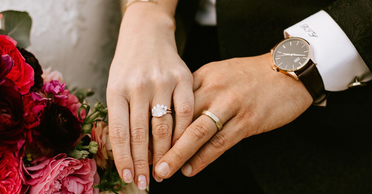 Do Wedding Bands Have to Match?