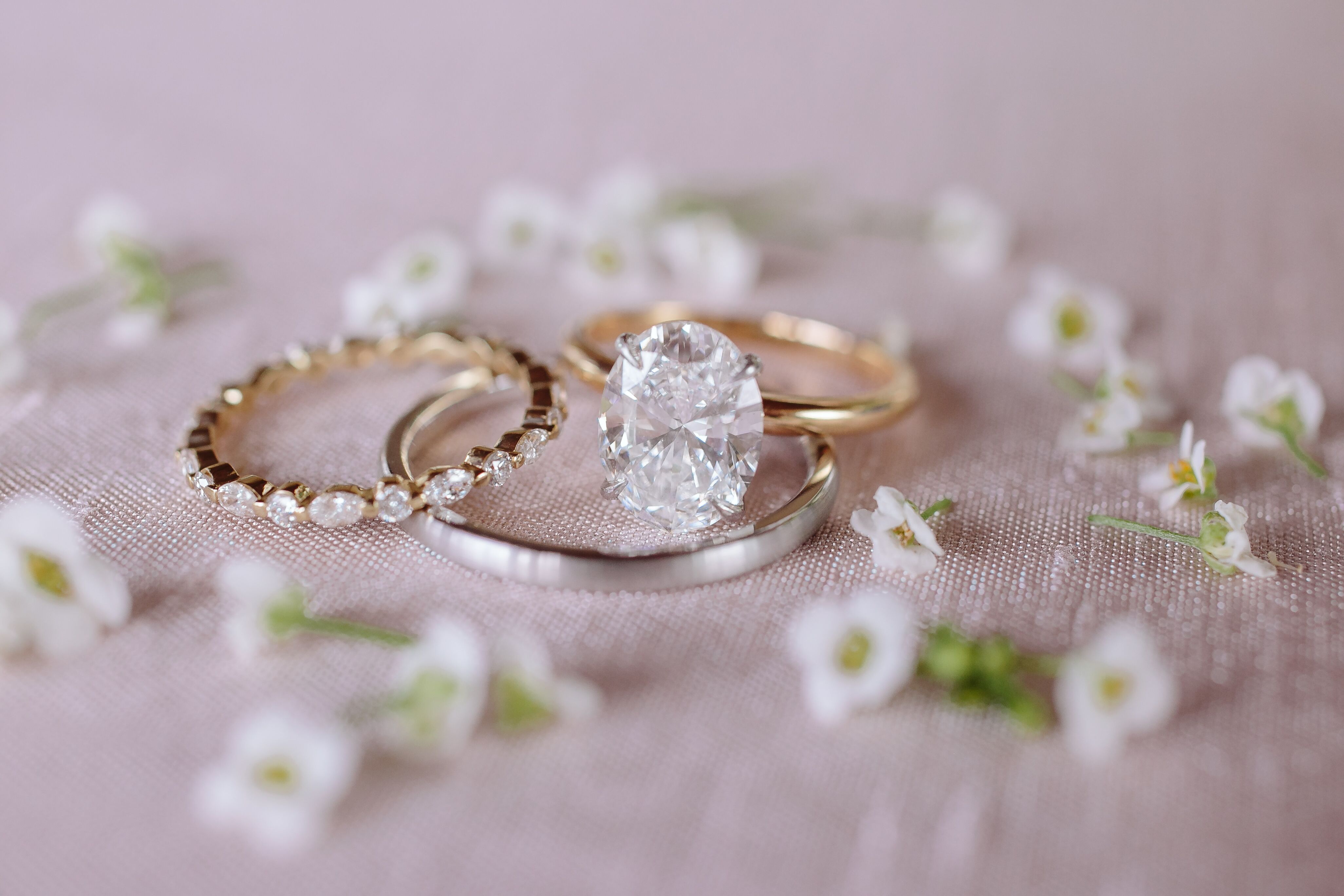 Simple and elegant wedding on sale rings