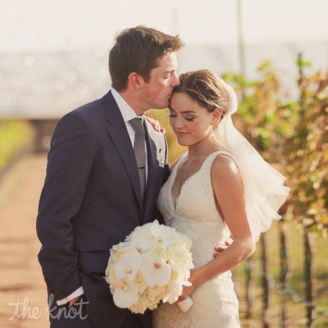 A Vineyard-Chic Wedding in Driftwood, TX