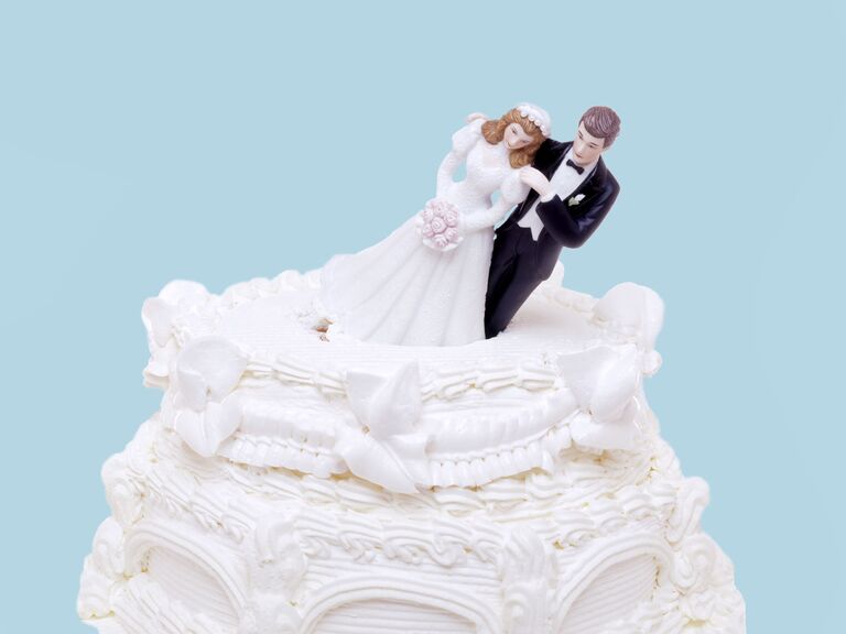 Wedding cake with bride and groom cake topper