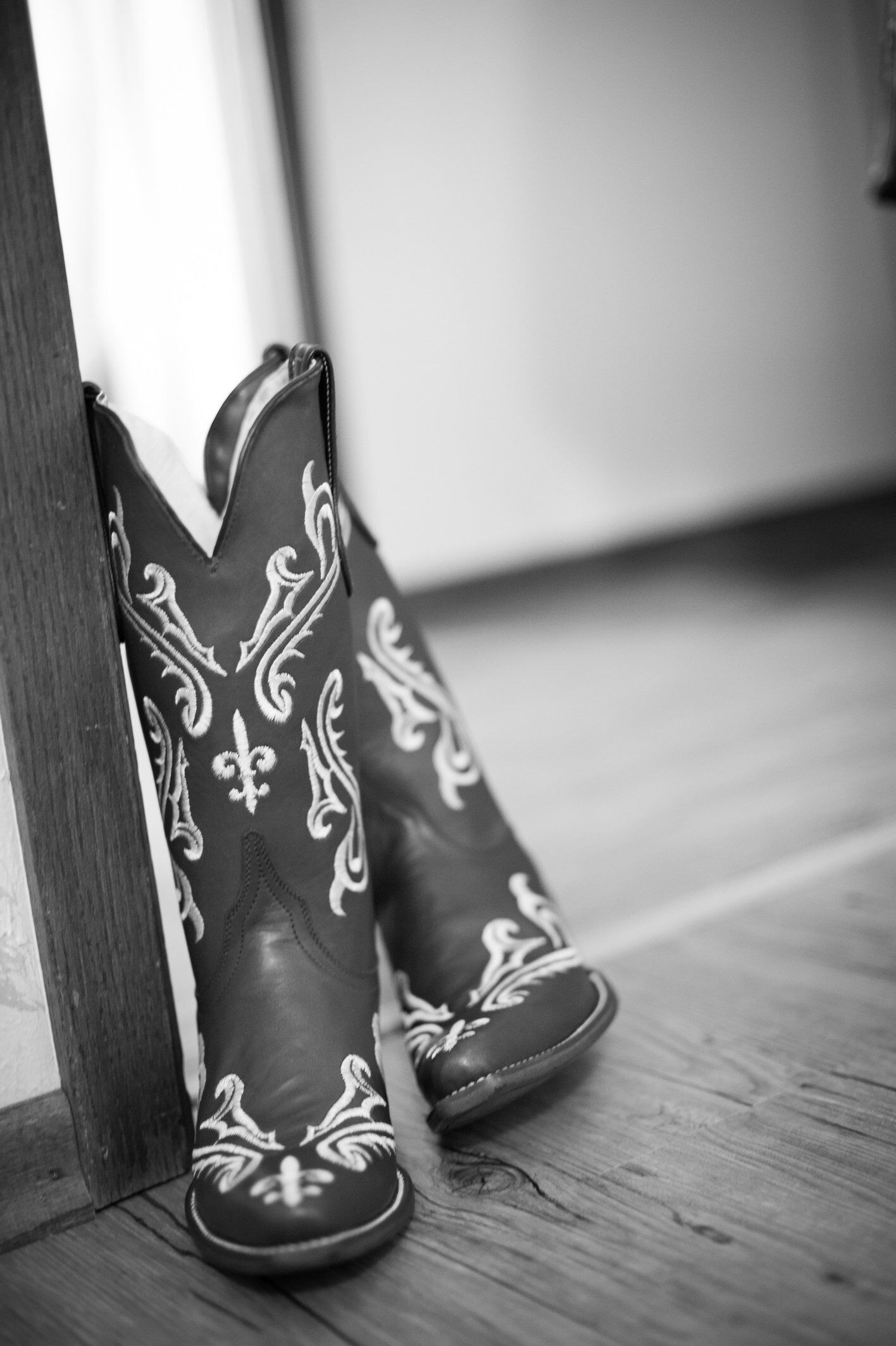 brown-cowboy-boots