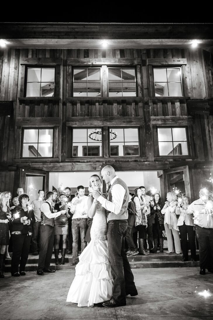 A Rustic Winter Wedding  at Blackhawk on the River in 