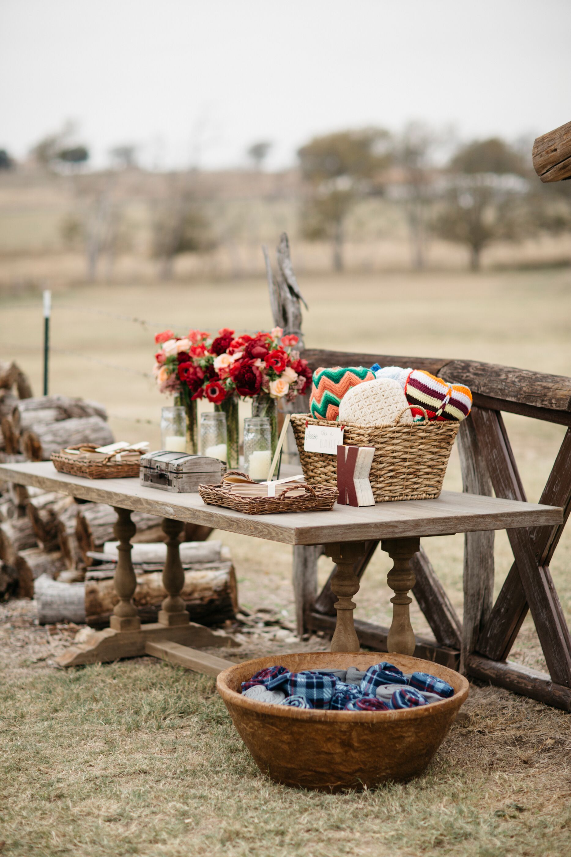 outdoor-ranch-wedding-ceremony