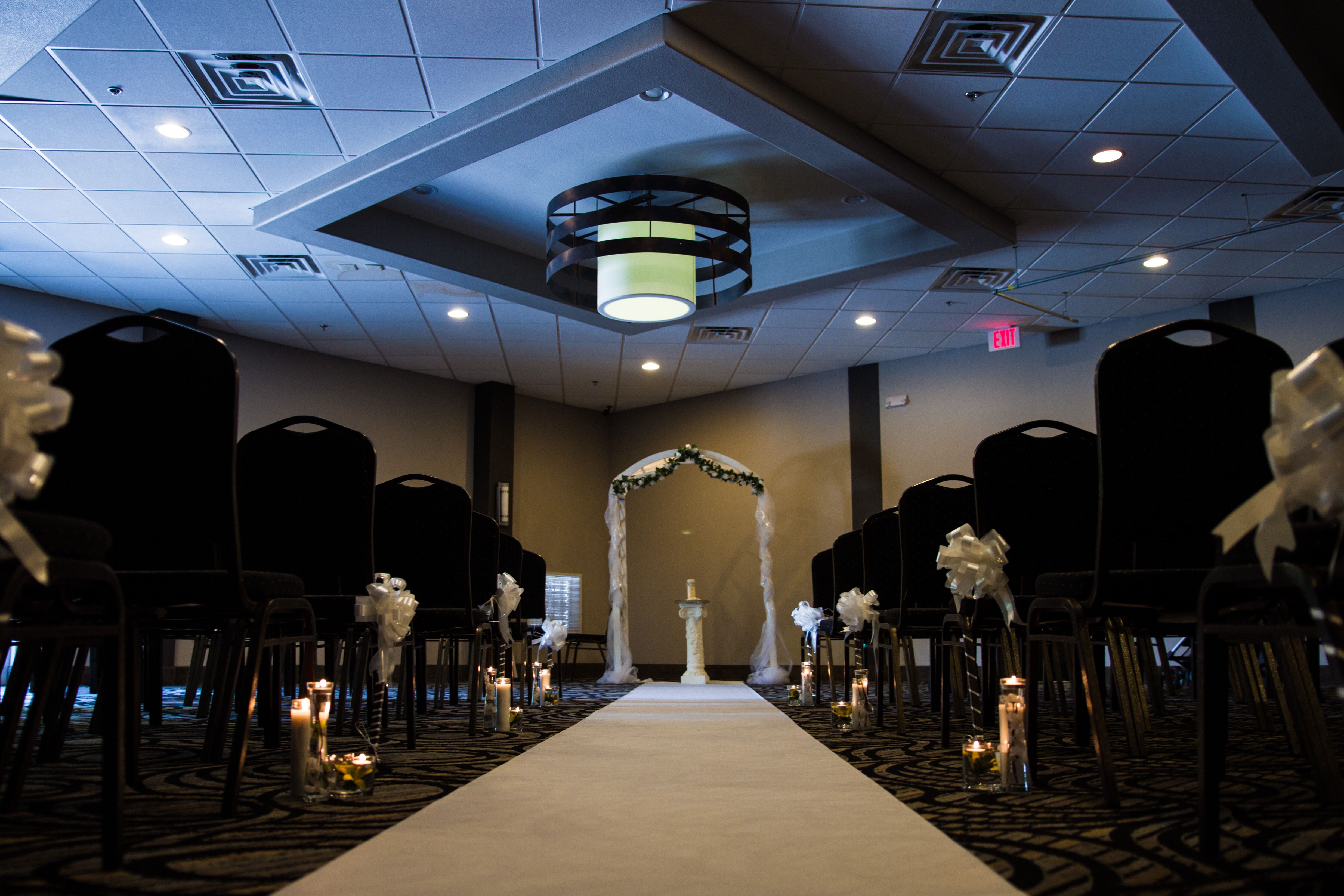 Orlando Florida Simple White Indoor Ceremony Decor