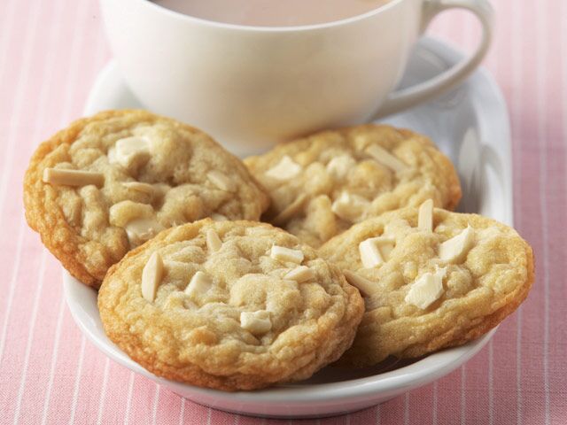 Almond White Chocolate Chunk Cookies