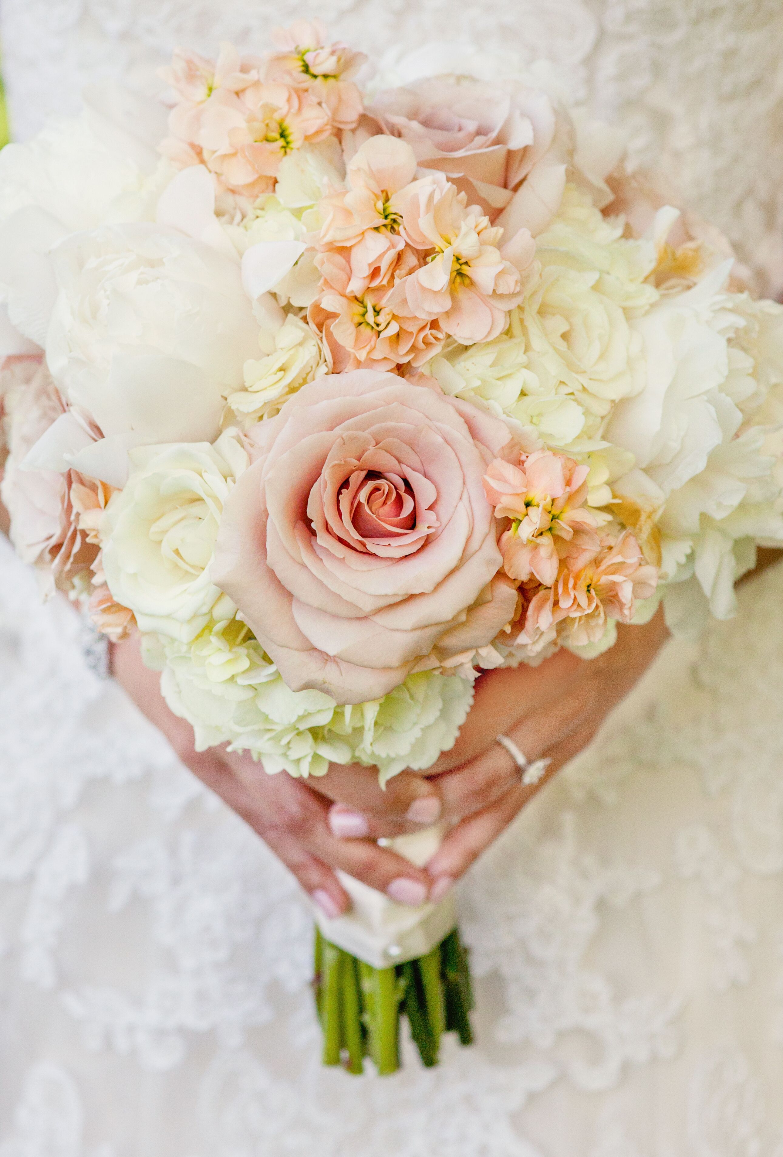 Ivory And Blush Rose And Peony Bouquet 4746