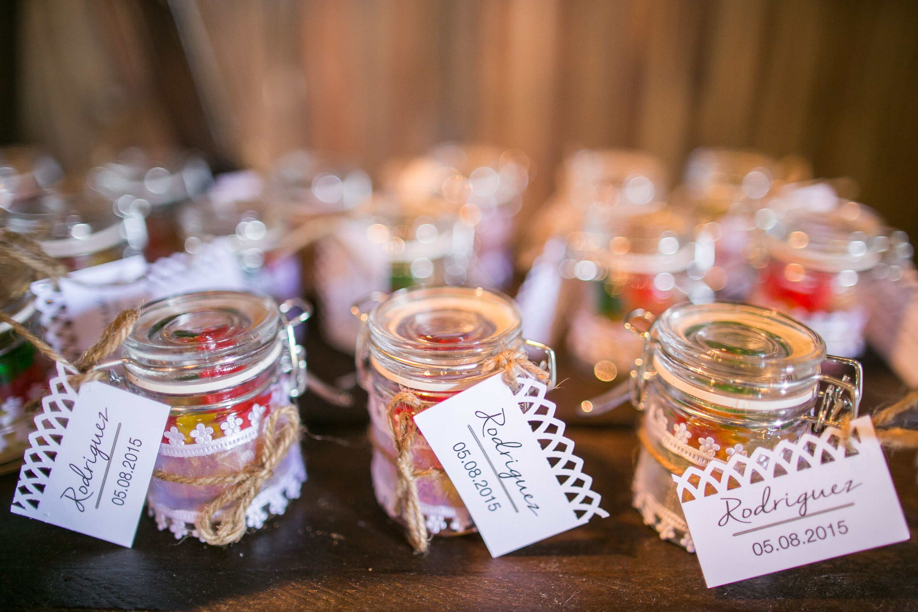 Lace-Wrapped Candy Jar Wedding Favors