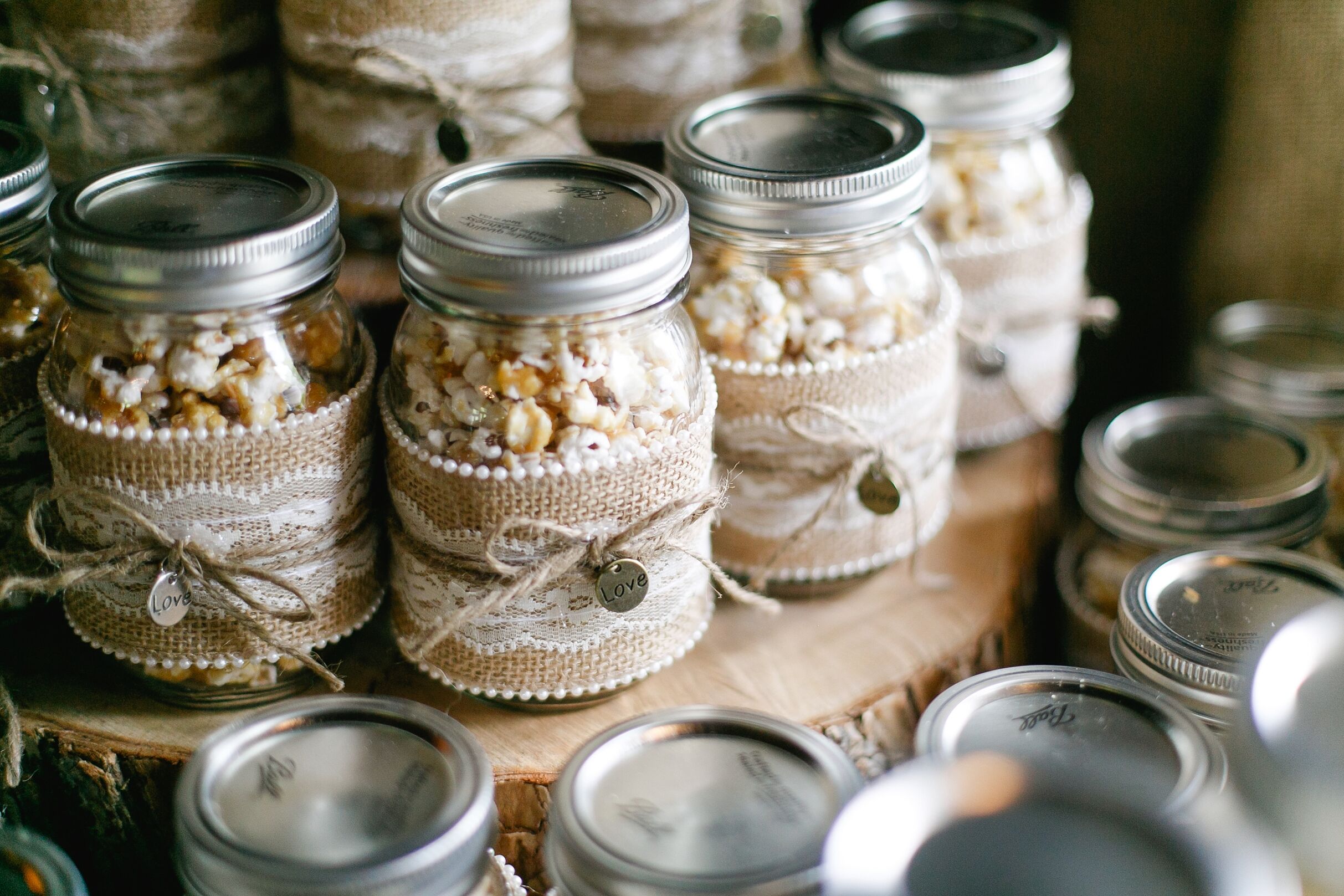 DIY Popcorn Mason  Jar  Wedding  Favors 