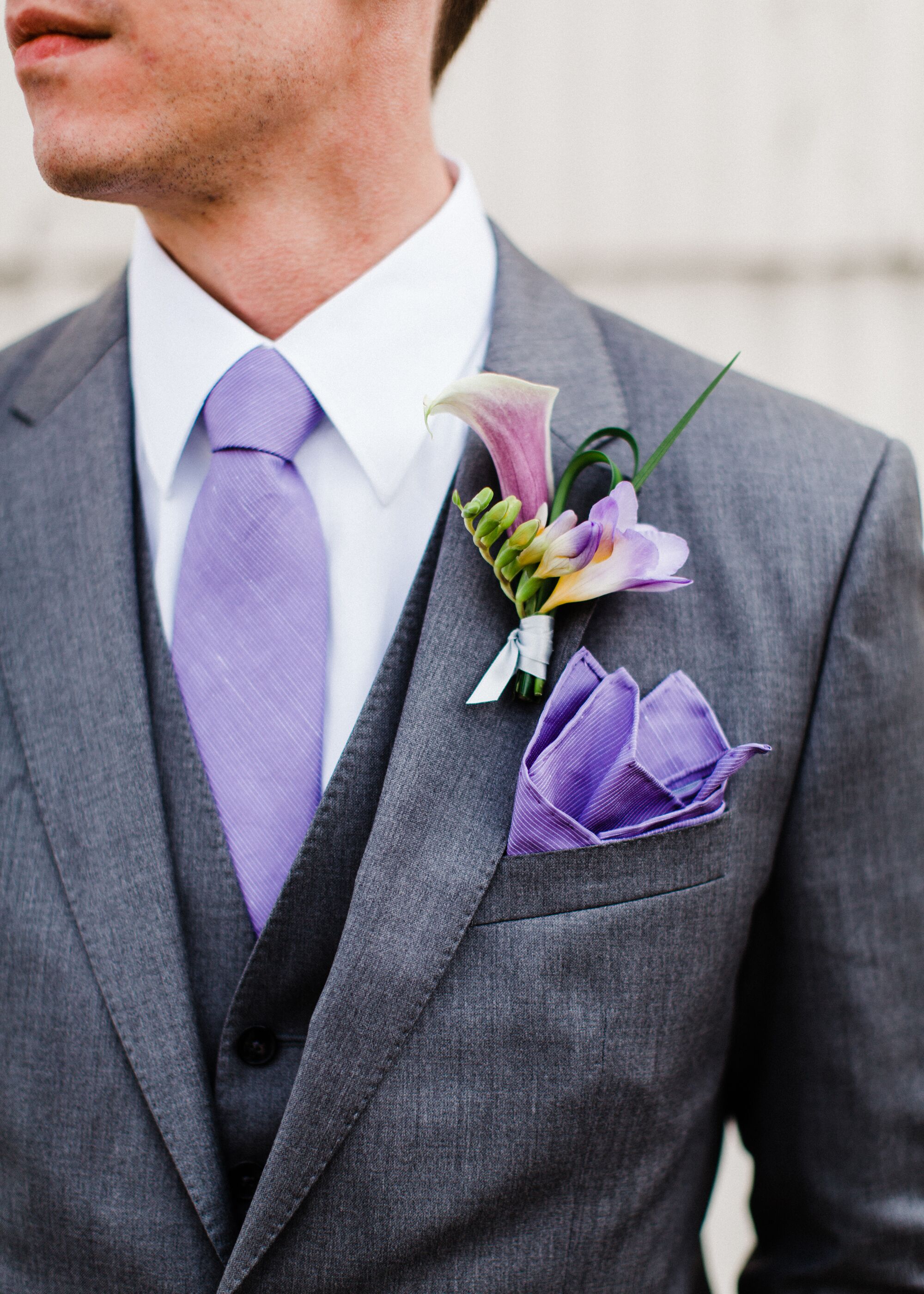 Pale Purple Tie and Calla Lily Boutonniere