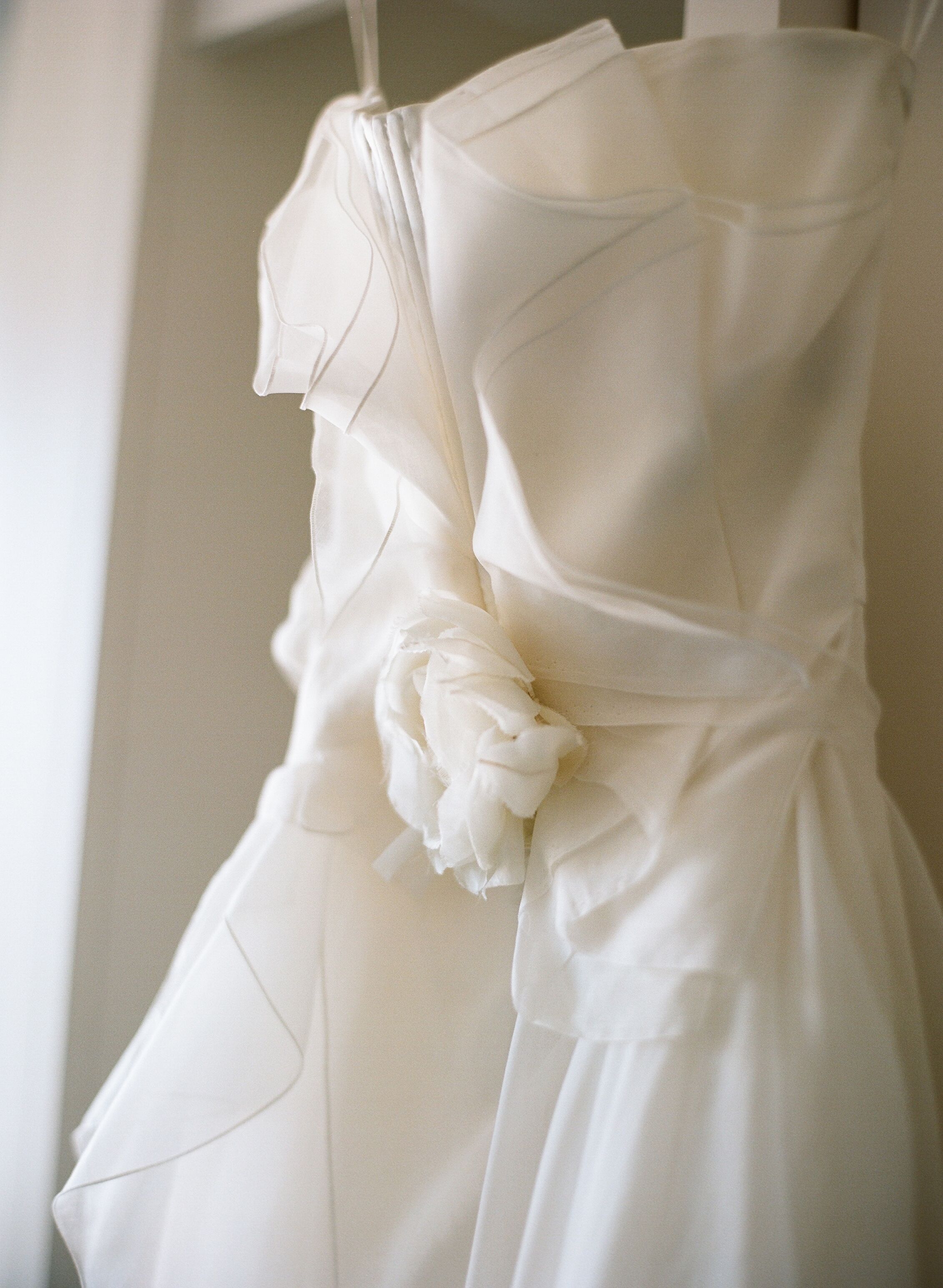dolce and gabbana wedding dress
