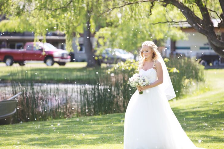 A Rustic Elegant Lakeside Wedding at Ellison Community