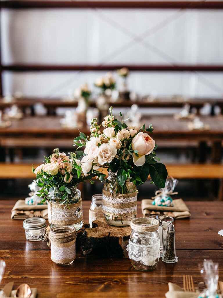 15 Centerpiece  Ideas  for a Rustic  Wedding 