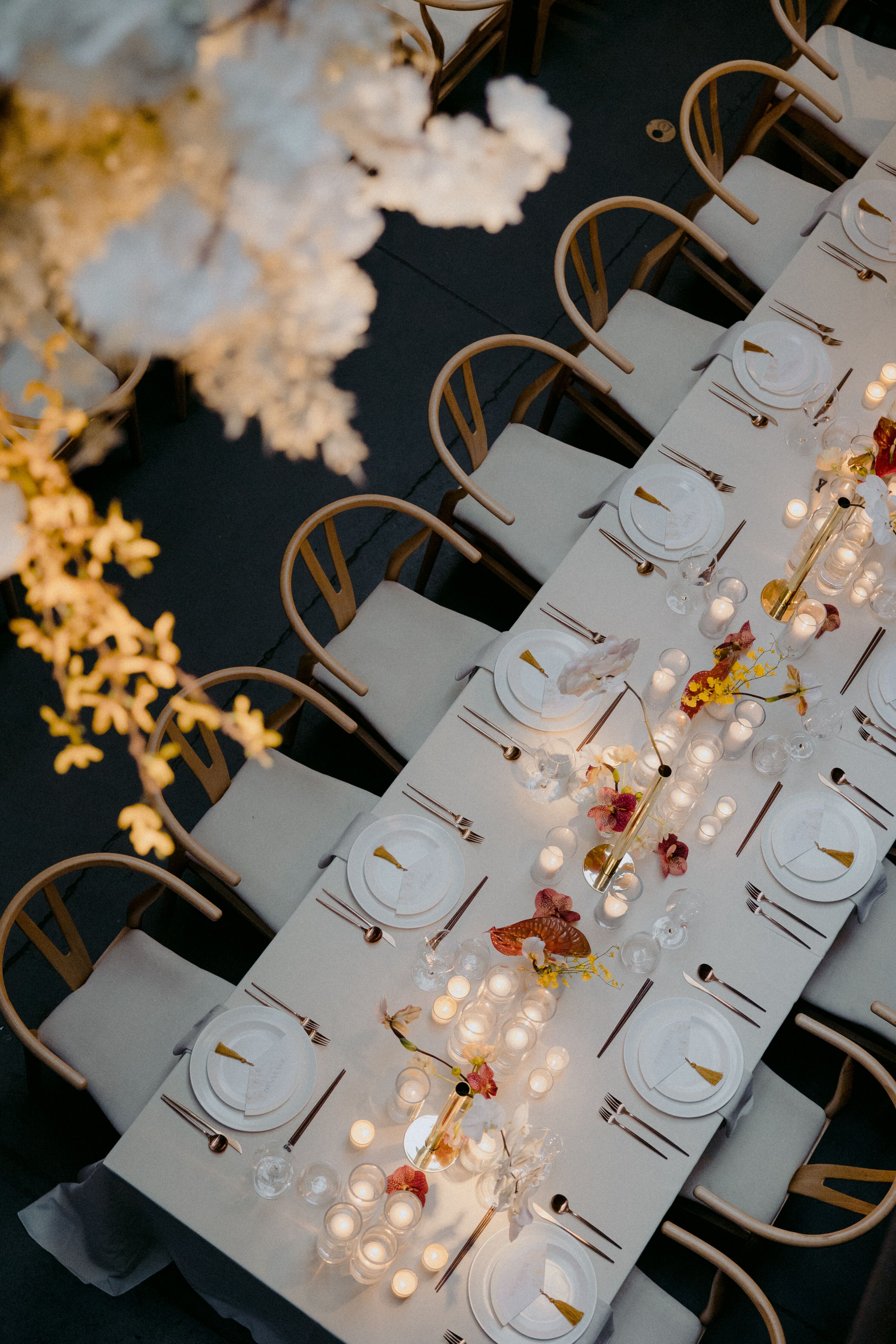 Long Reception Table With neutral Colors, Candles, Simple Centerpieces ...