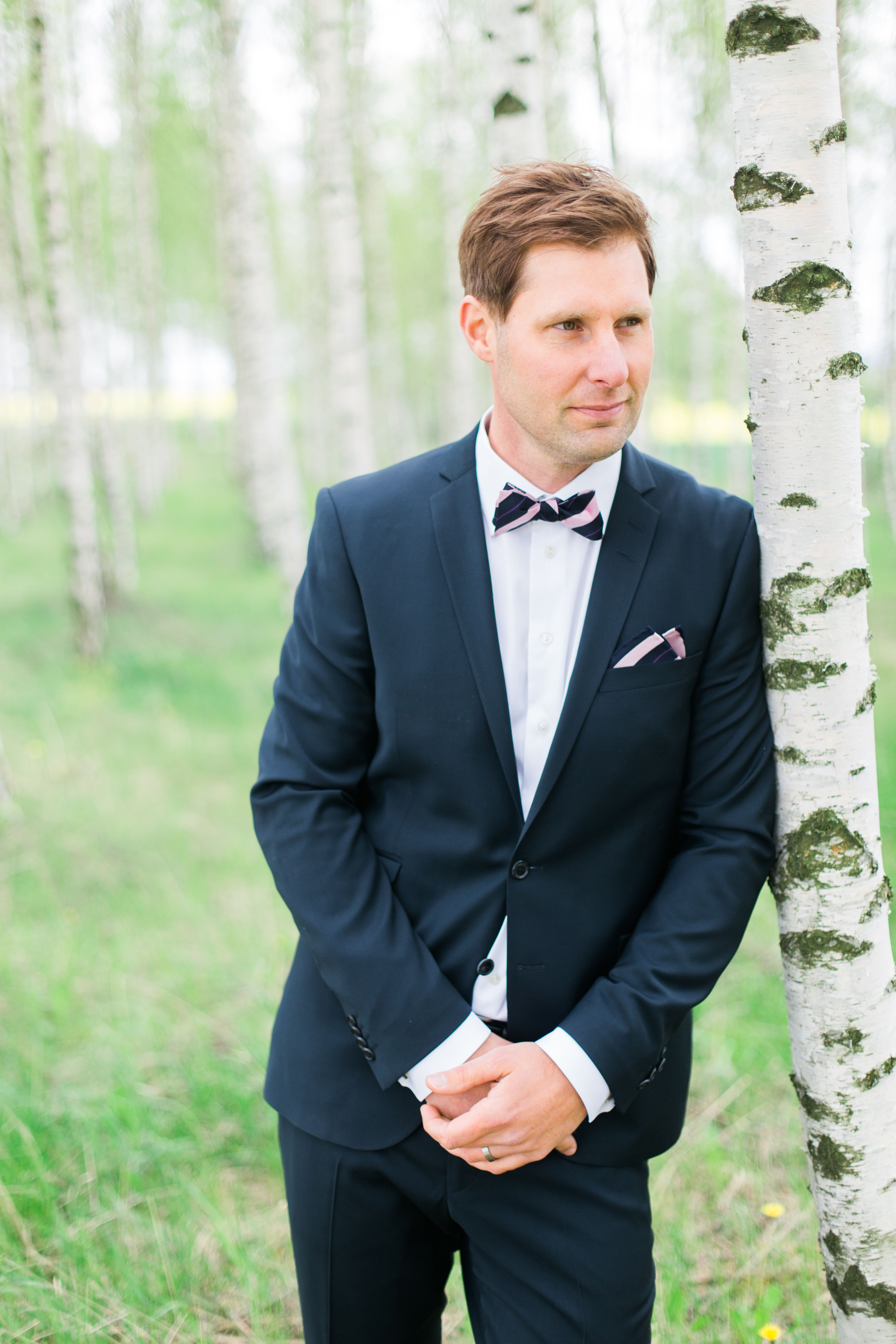 Tuxedo suit with bow on sale tie