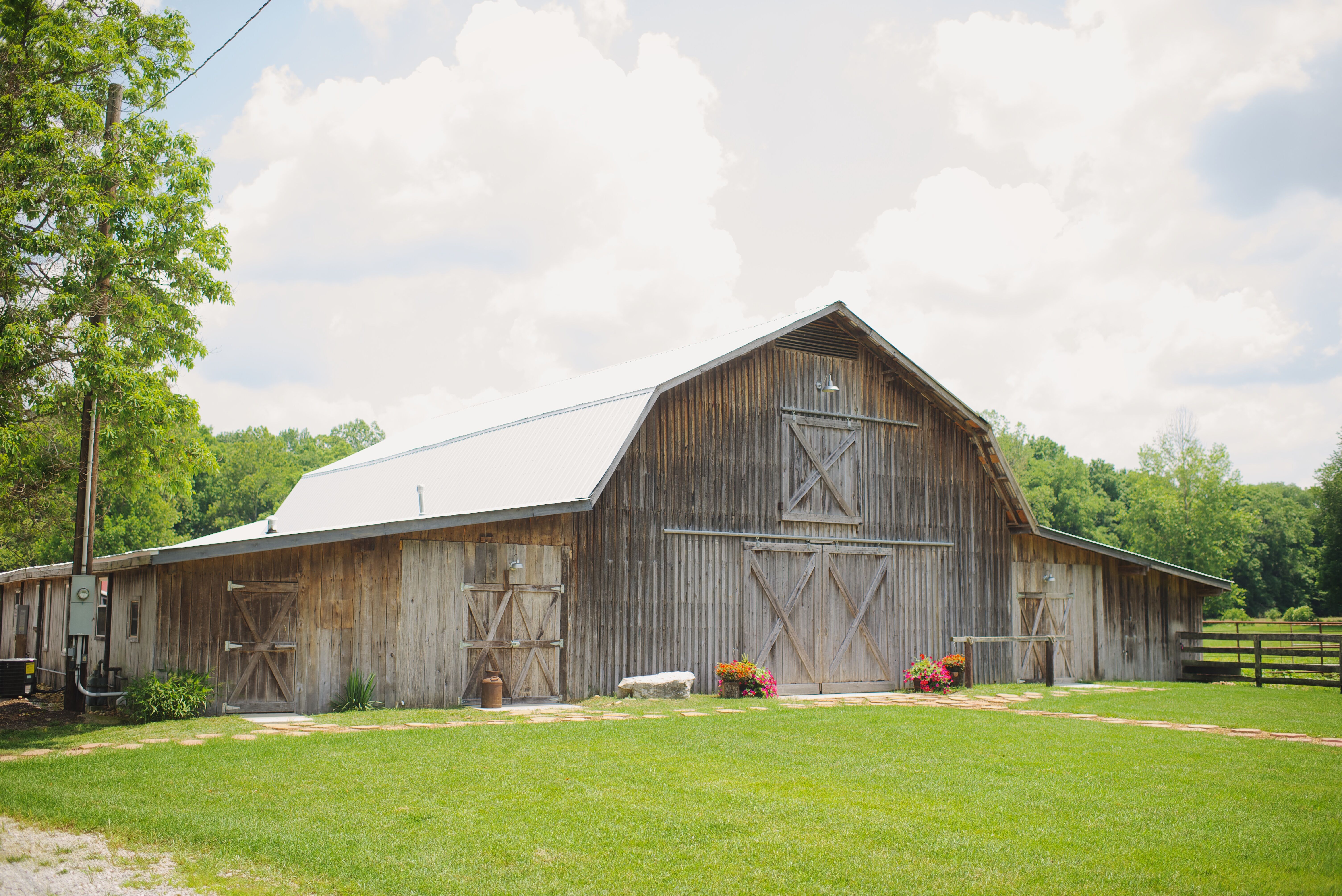 Rustic Tennessee Venue Cactus Creek Barn