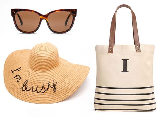 Beach bag honeymoon gift idea