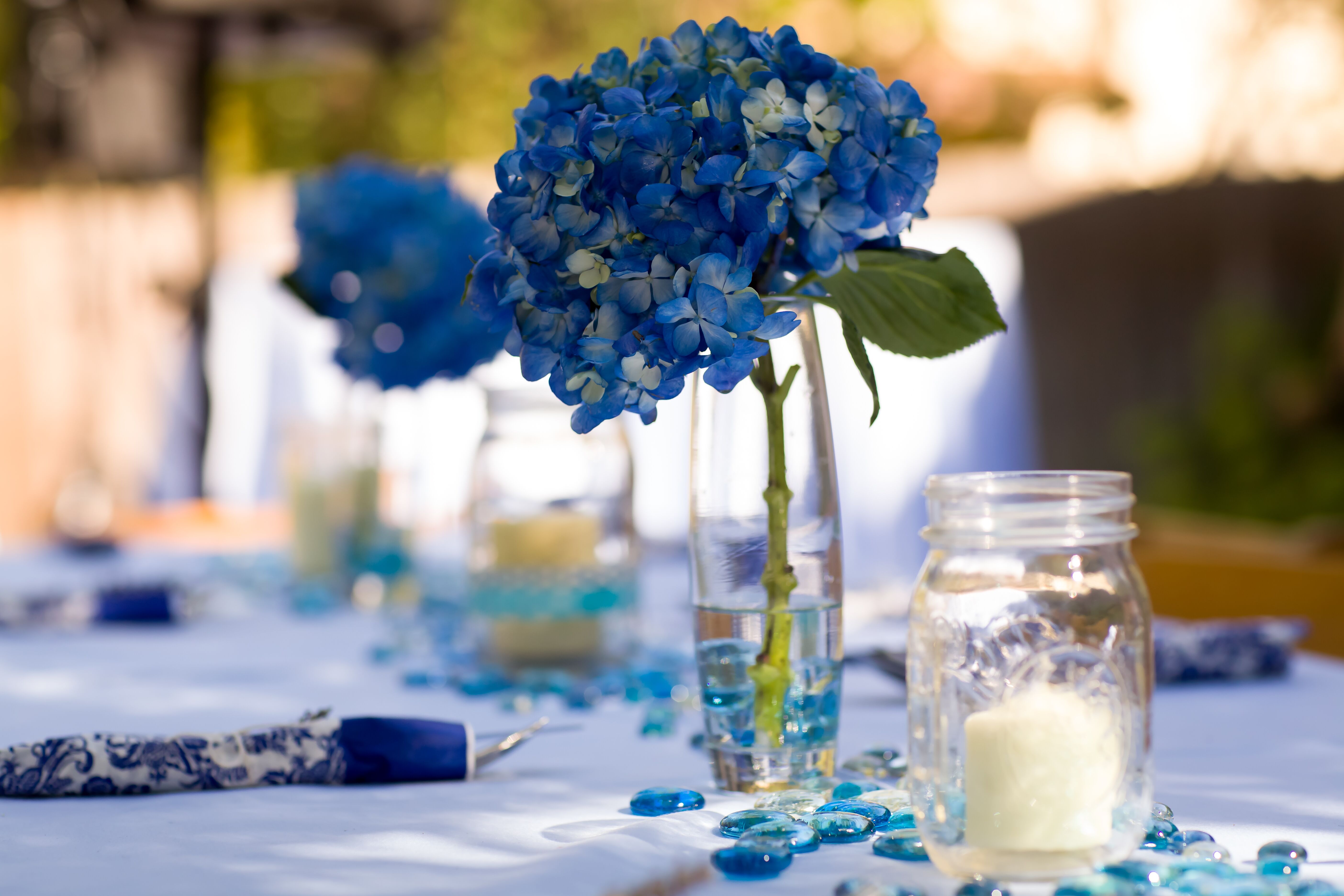 diy blue wedding centerpieces