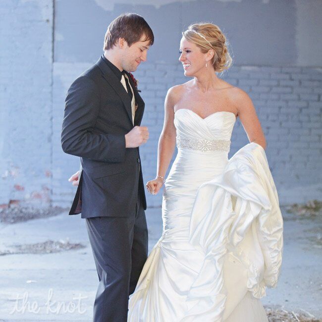 wedding dresses with converse sneakers