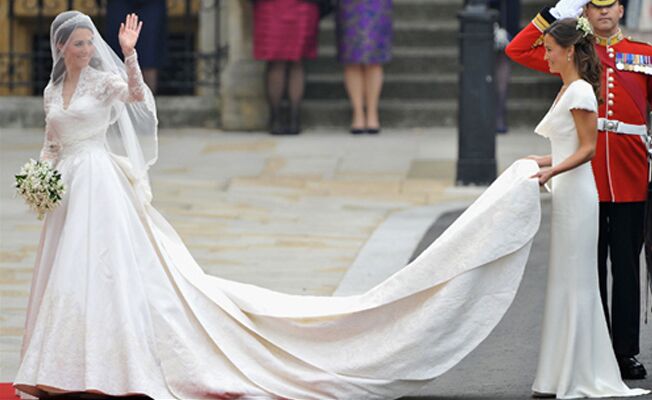 Controversy Ignited By Kate Middleton S Wedding Dress On Wikipedia